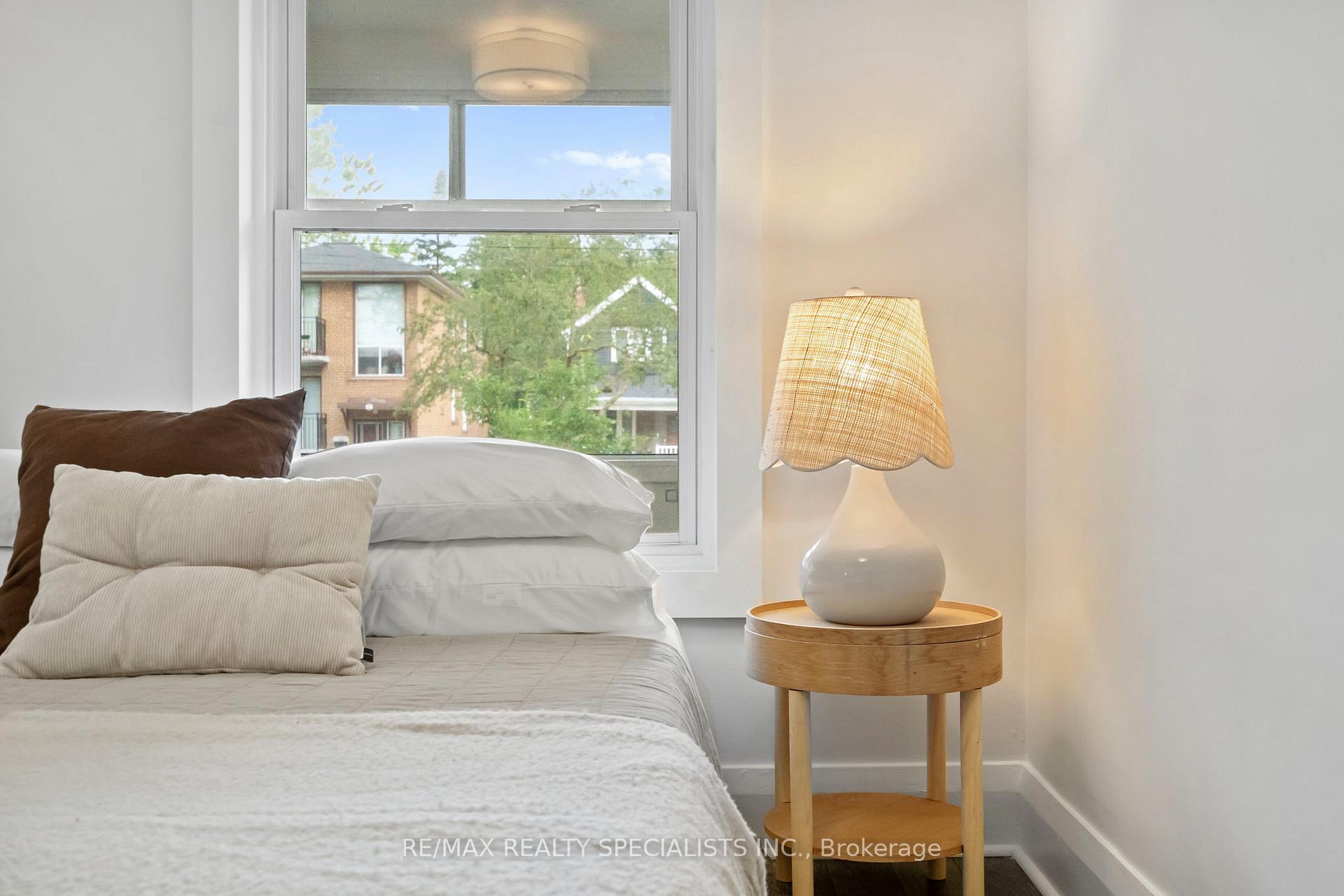 Photo 18 of 159 Hillside Avenue, Etobicoke, Mimico — HOMEH