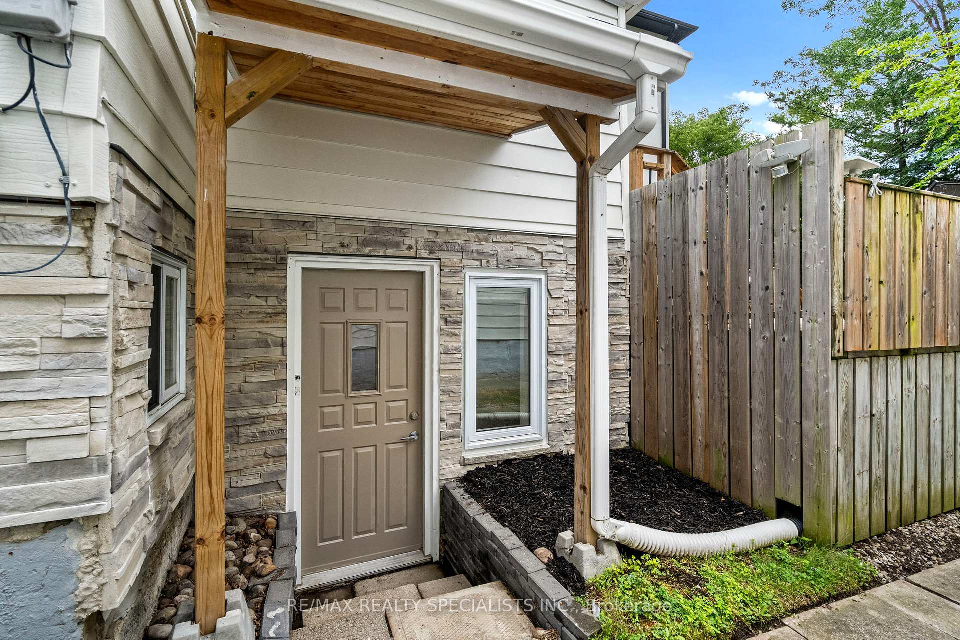 Photo 28 of 159 Hillside Avenue, Etobicoke, Mimico — HOMEH
