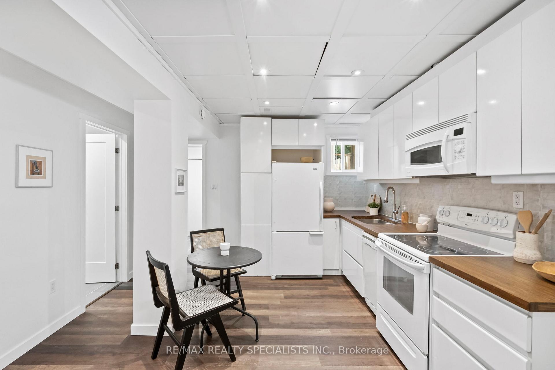 Photo 32 of 159 Hillside Avenue, Etobicoke, Mimico — HOMEH