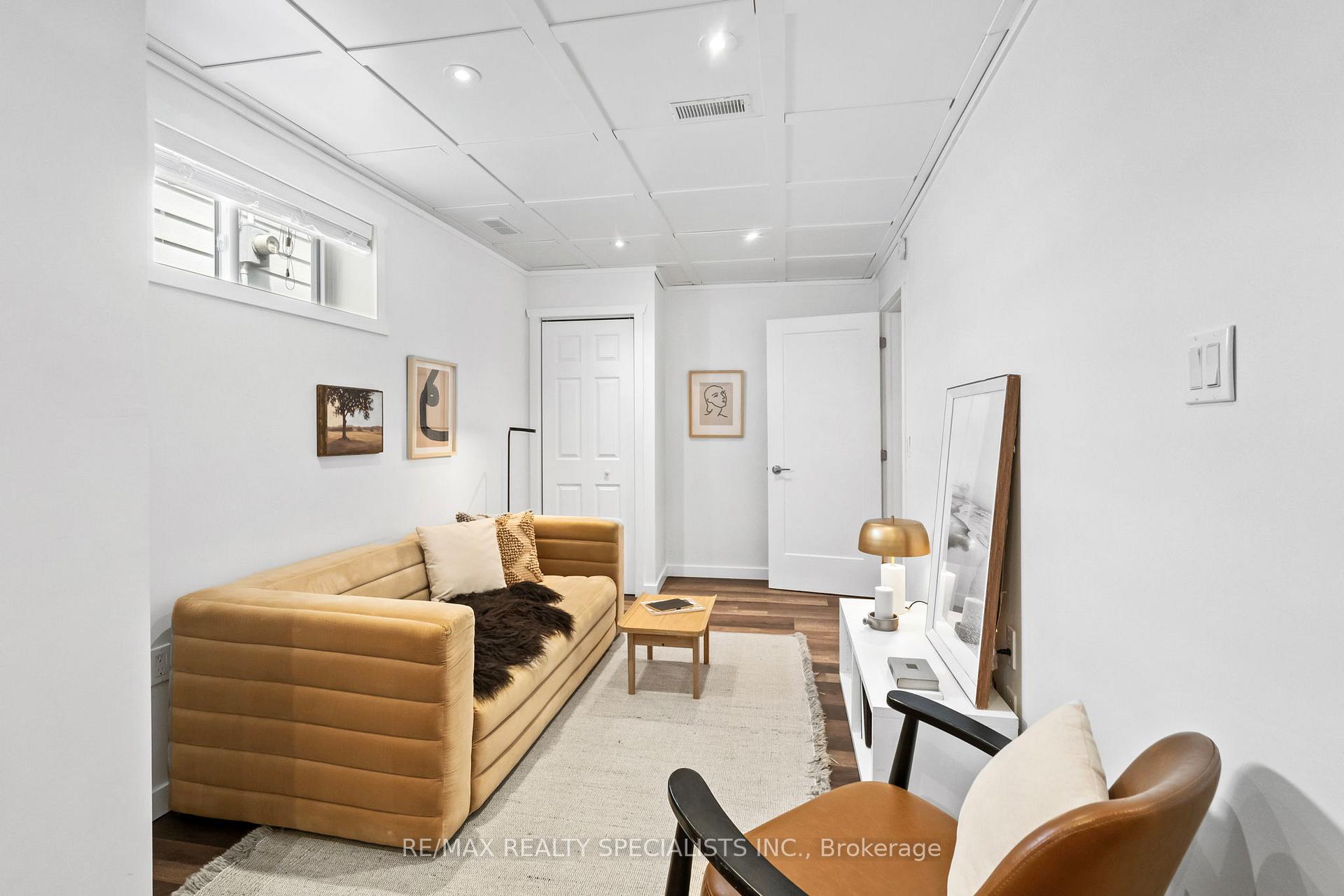 Photo 35 of 159 Hillside Avenue, Etobicoke, Mimico — HOMEH