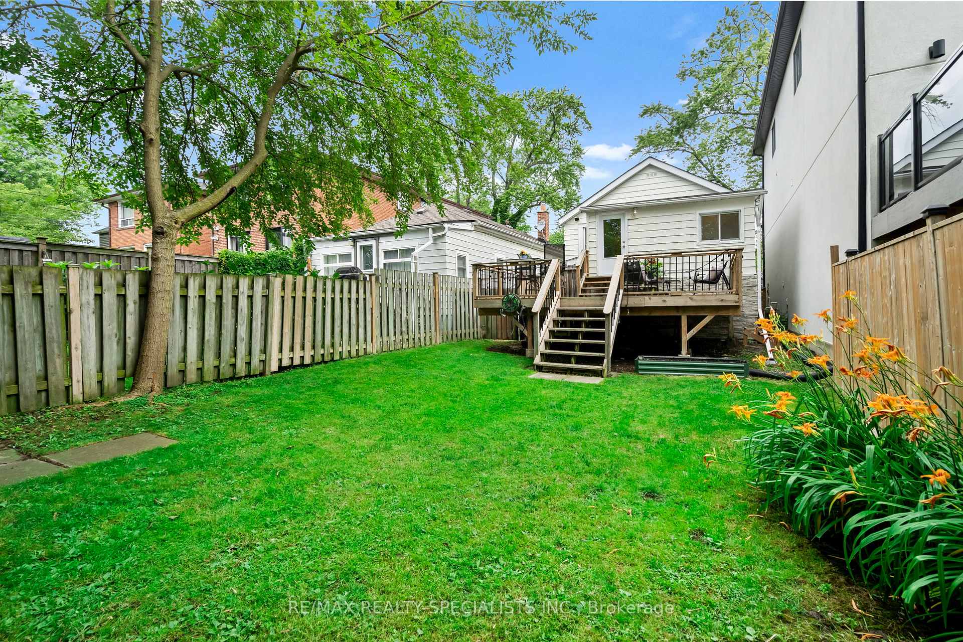 Photo 44 of 159 Hillside Avenue, Etobicoke, Mimico — HOMEH