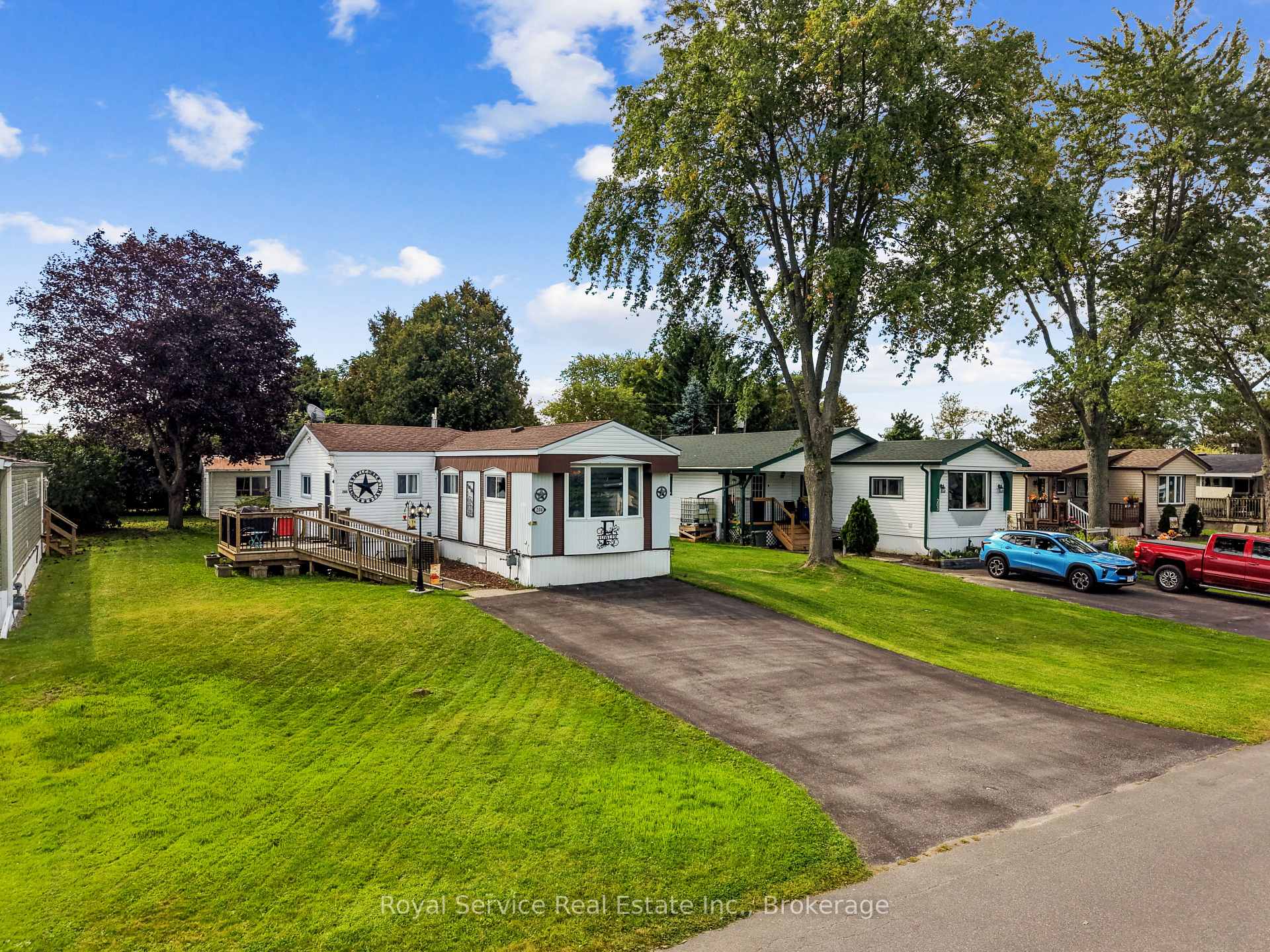 Photo 3 of 204 Lynn Crescent, Hamilton Township, Rural Hamilton — HOMEH