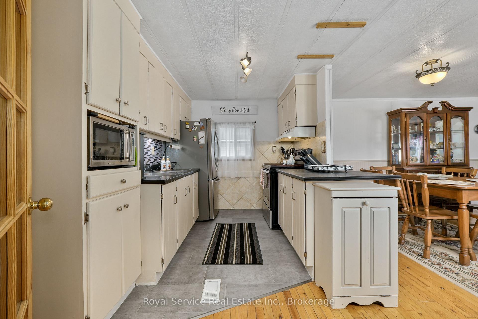 Photo 11 of 204 Lynn Crescent, Hamilton Township, Rural Hamilton — HOMEH