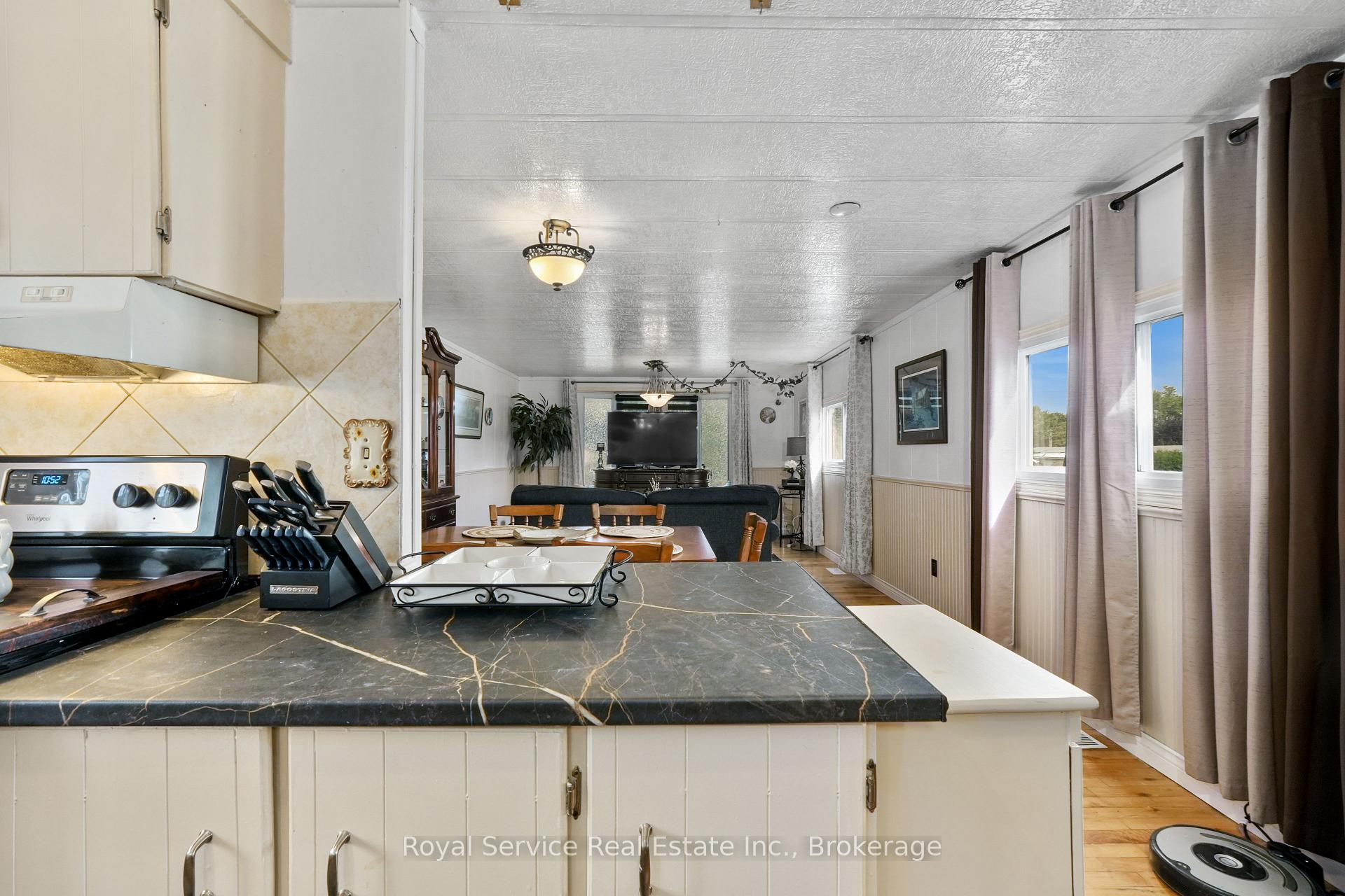 Photo 14 of 204 Lynn Crescent, Hamilton Township, Rural Hamilton — HOMEH