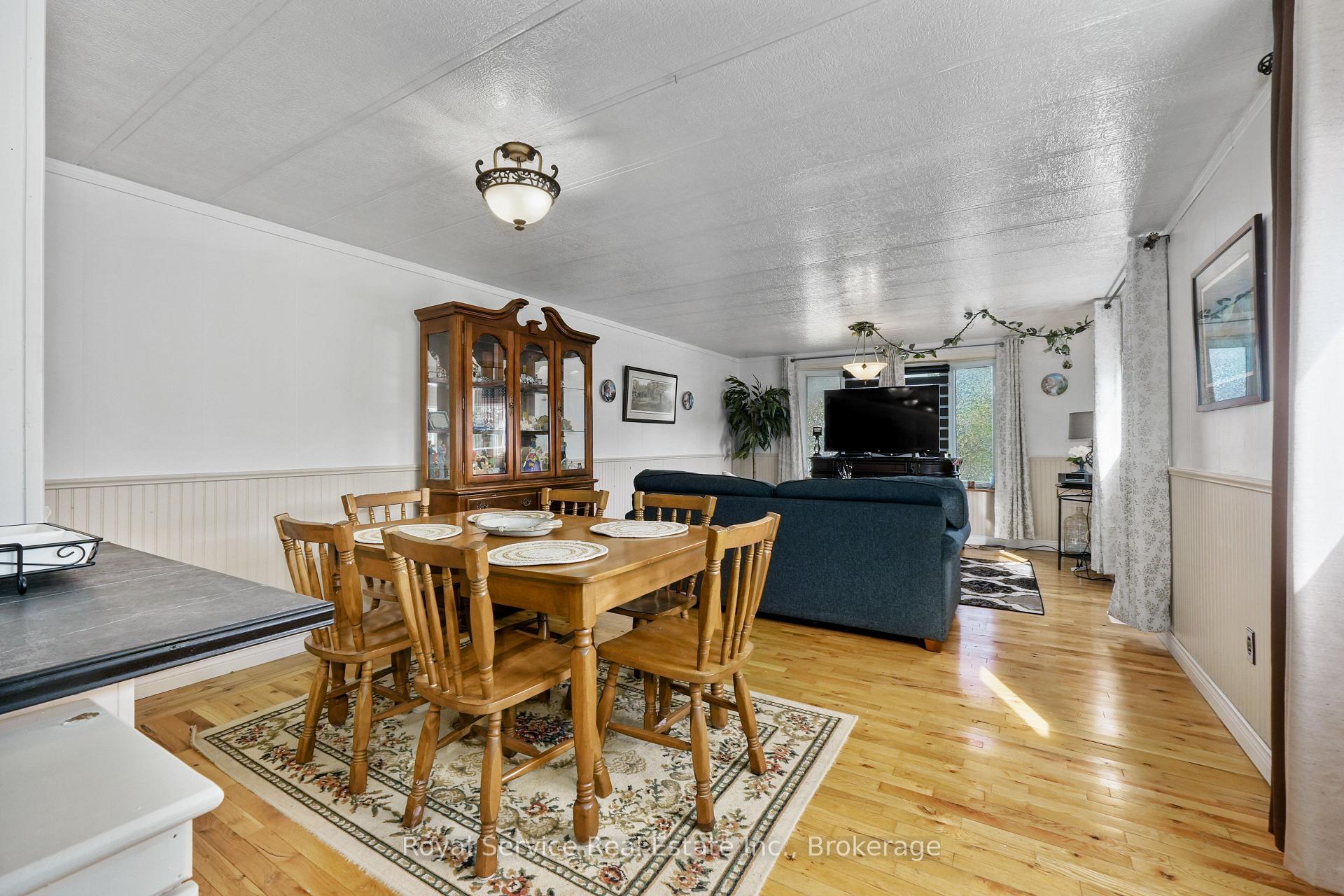 Photo 16 of 204 Lynn Crescent, Hamilton Township, Rural Hamilton — HOMEH