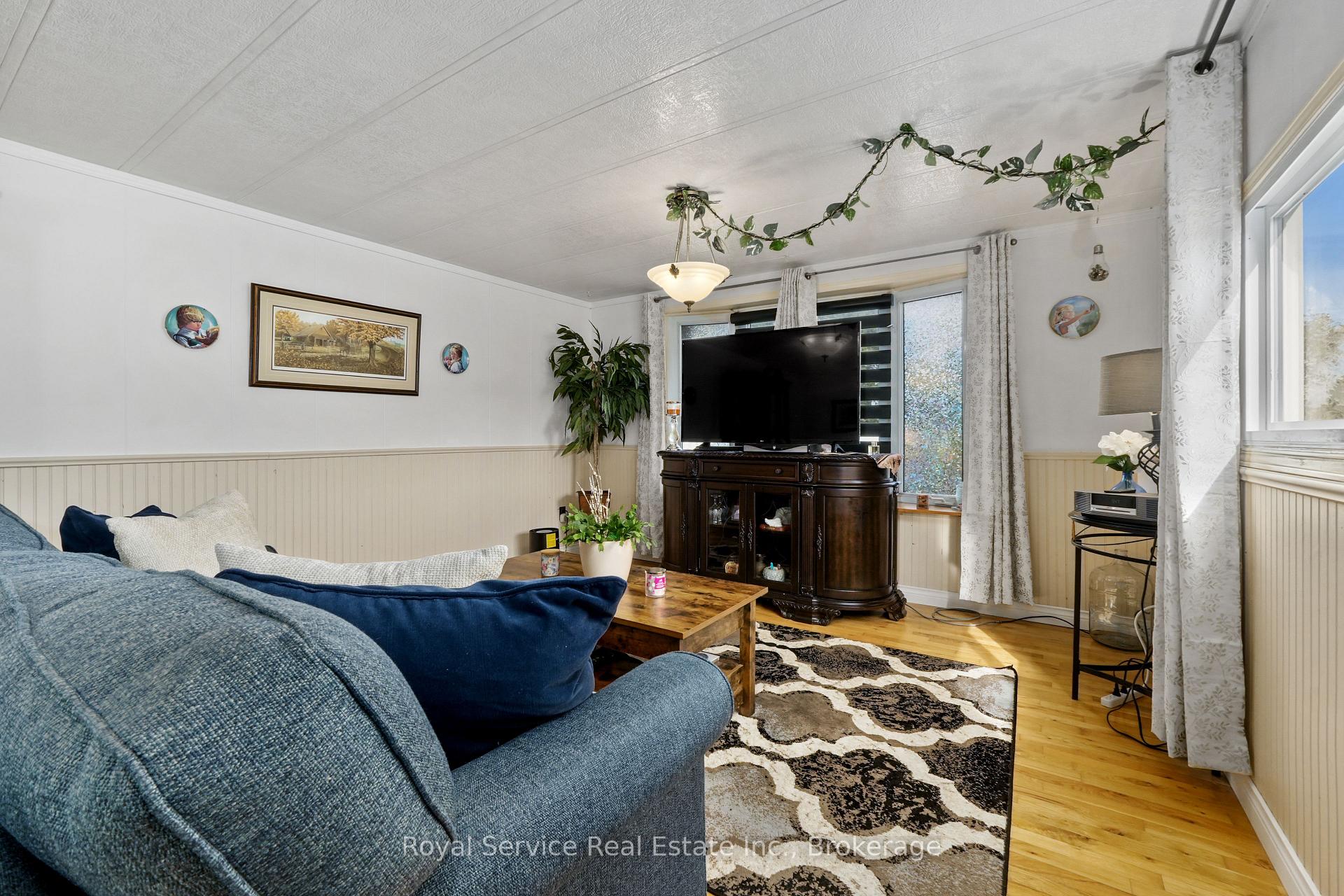 Photo 18 of 204 Lynn Crescent, Hamilton Township, Rural Hamilton — HOMEH