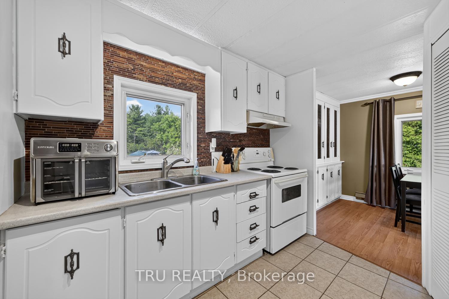 Photo 16 of 4014 Glen Smail Road, Augusta, Augusta Twp — HOMEH