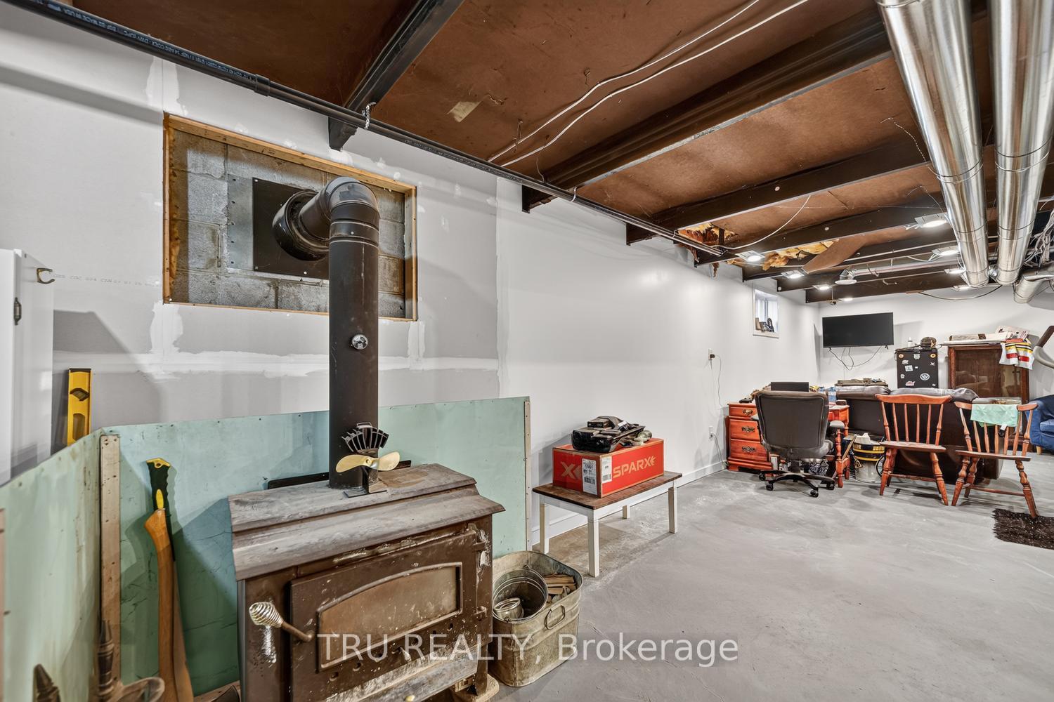 Photo 31 of 4014 Glen Smail Road, Augusta, Augusta Twp — HOMEH