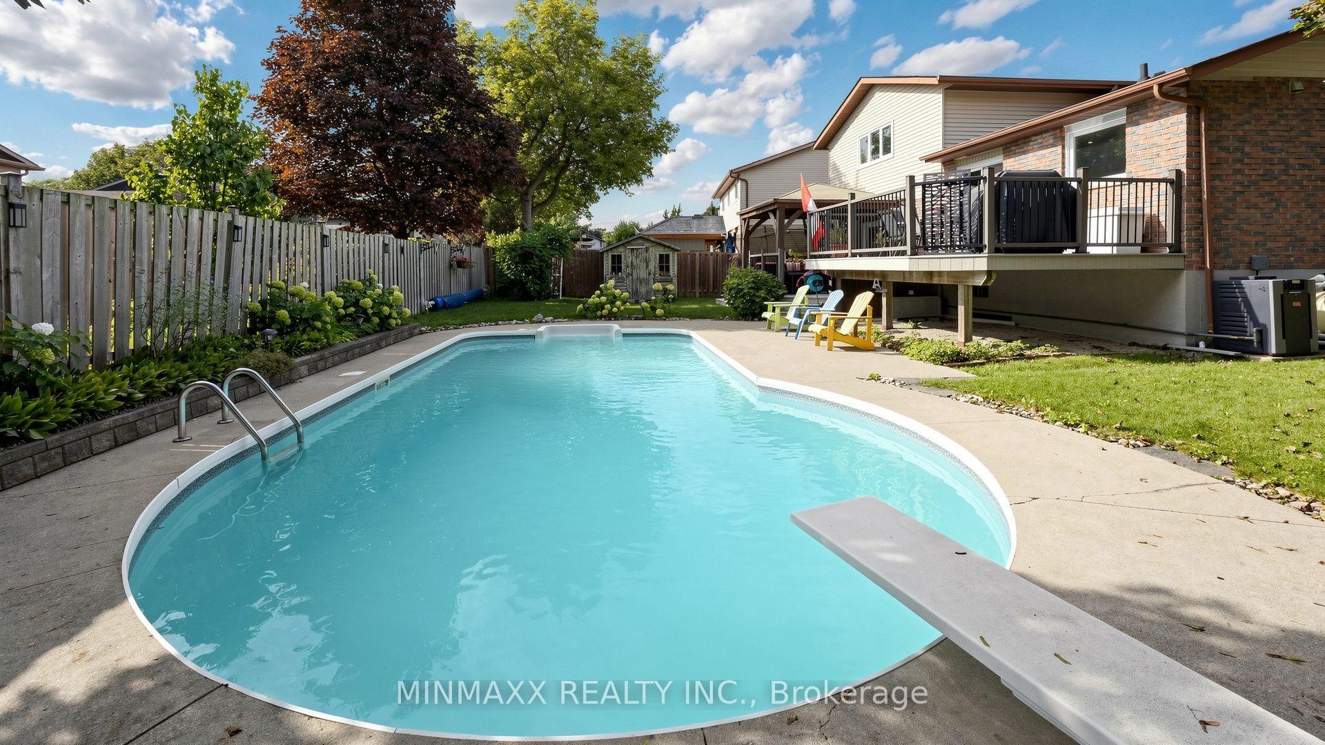 Photo 4 of 482 Gowland Crescent, Milton, Timberlea — HOMEH