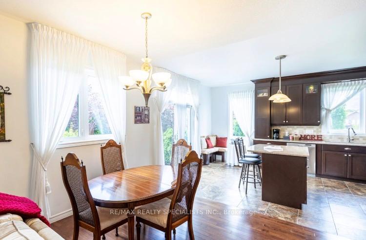 Photo 11 of 61 Jones Crescent, Tillsonburg — HOMEH
