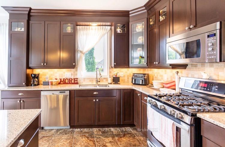 Photo 13 of 61 Jones Crescent, Tillsonburg — HOMEH