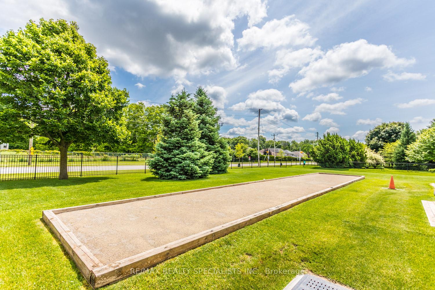 Photo 33 of 61 Jones Crescent, Tillsonburg — HOMEH