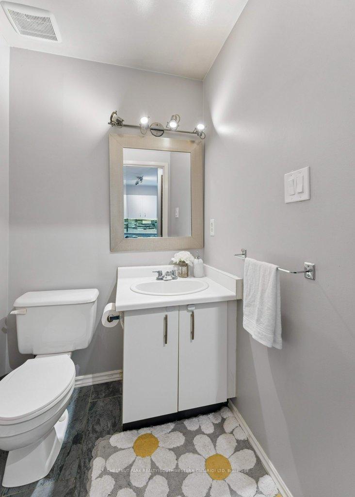 Photo 7 of Unit 4, 255 Northlake Drive, Waterloo, North Lakeshore — HOMEH