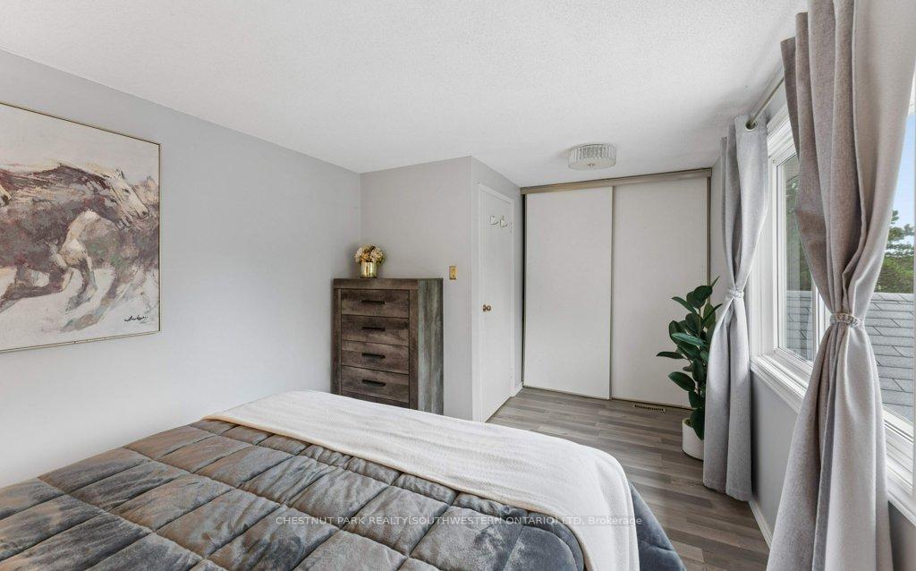 Photo 20 of Unit 4, 255 Northlake Drive, Waterloo, North Lakeshore — HOMEH