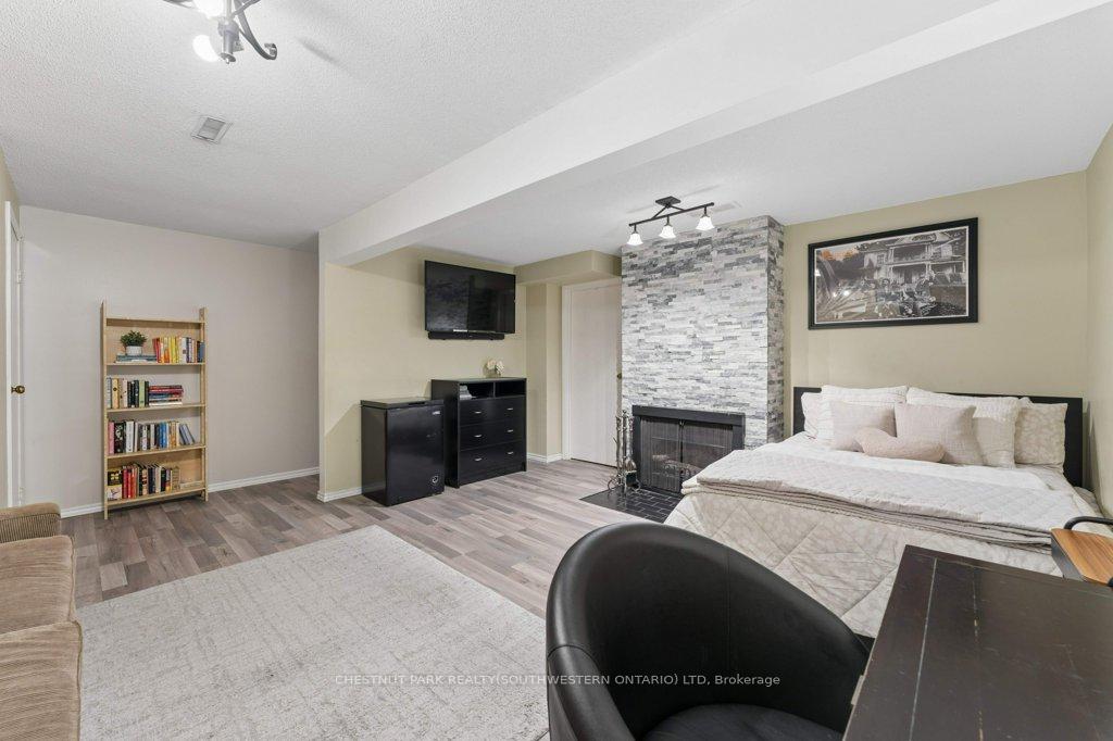 Photo 27 of Unit 4, 255 Northlake Drive, Waterloo, North Lakeshore — HOMEH