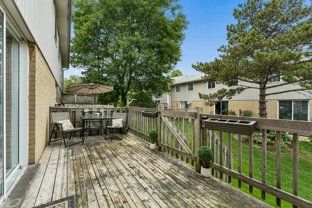 Photo 28 of Unit 4, 255 Northlake Drive, Waterloo, North Lakeshore — HOMEH