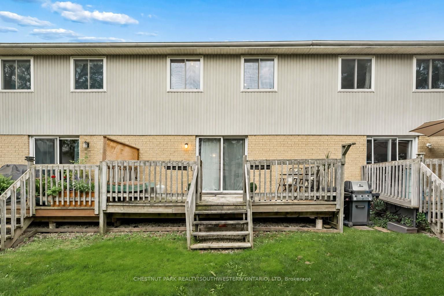 Photo 32 of Unit 4, 255 Northlake Drive, Waterloo, North Lakeshore — HOMEH