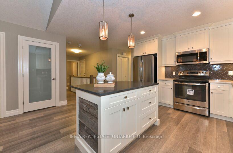 Photo 13 of 49 Westlake Drive, St. Thomas — HOMEH