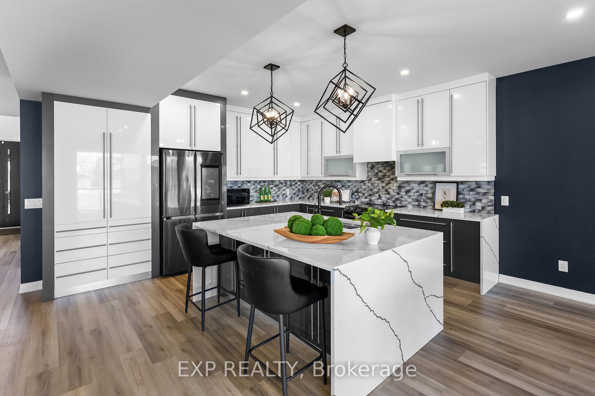Photo 11 of 7365 Jonathan Drive, Niagara Falls, Brown — HOMEH