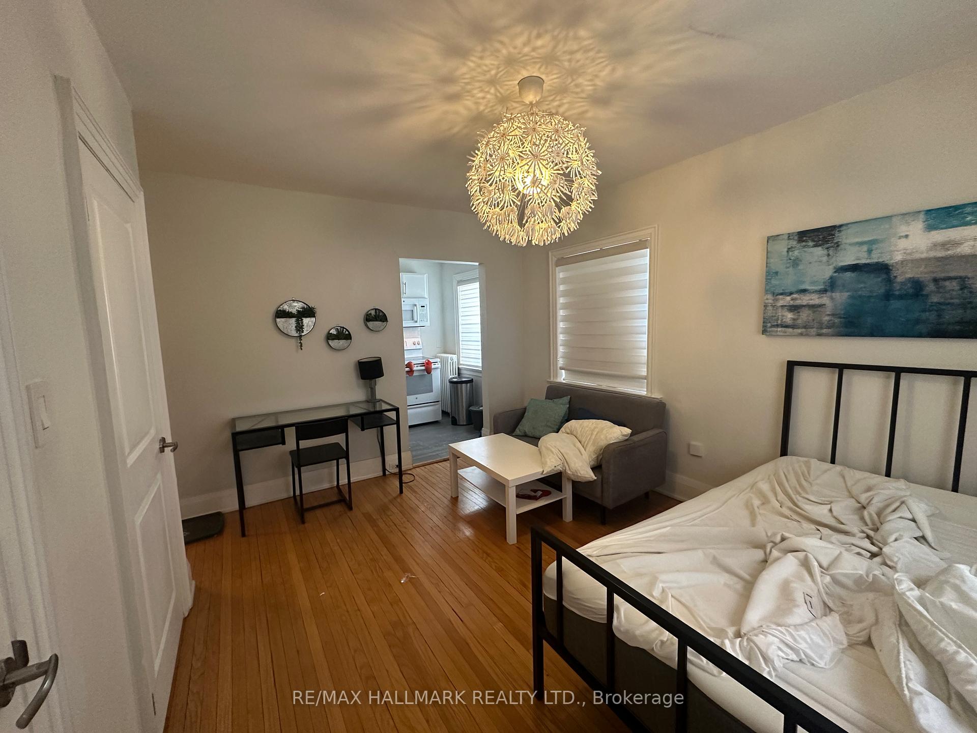 Photo 12 of Unit 9, 595 St Clair Avenue W, Toronto, Wychwood — HOMEH