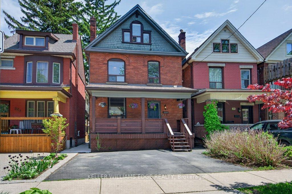 Photo of 225 Prospect Street S
