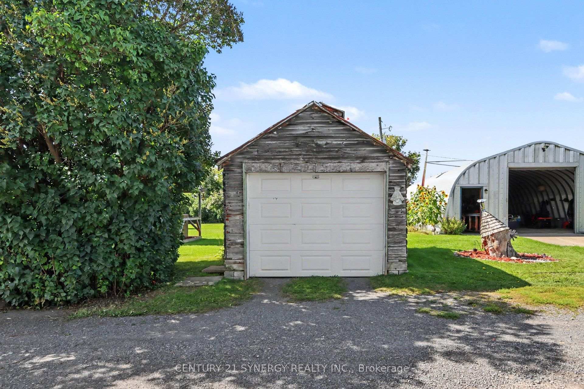 Photo 4 of 2452 Colonial Road, Ottawa, Cumberland West — HOMEH