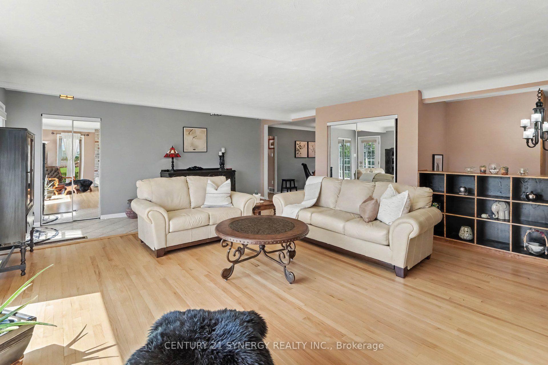 Photo 6 of 2452 Colonial Road, Ottawa, Cumberland West — HOMEH