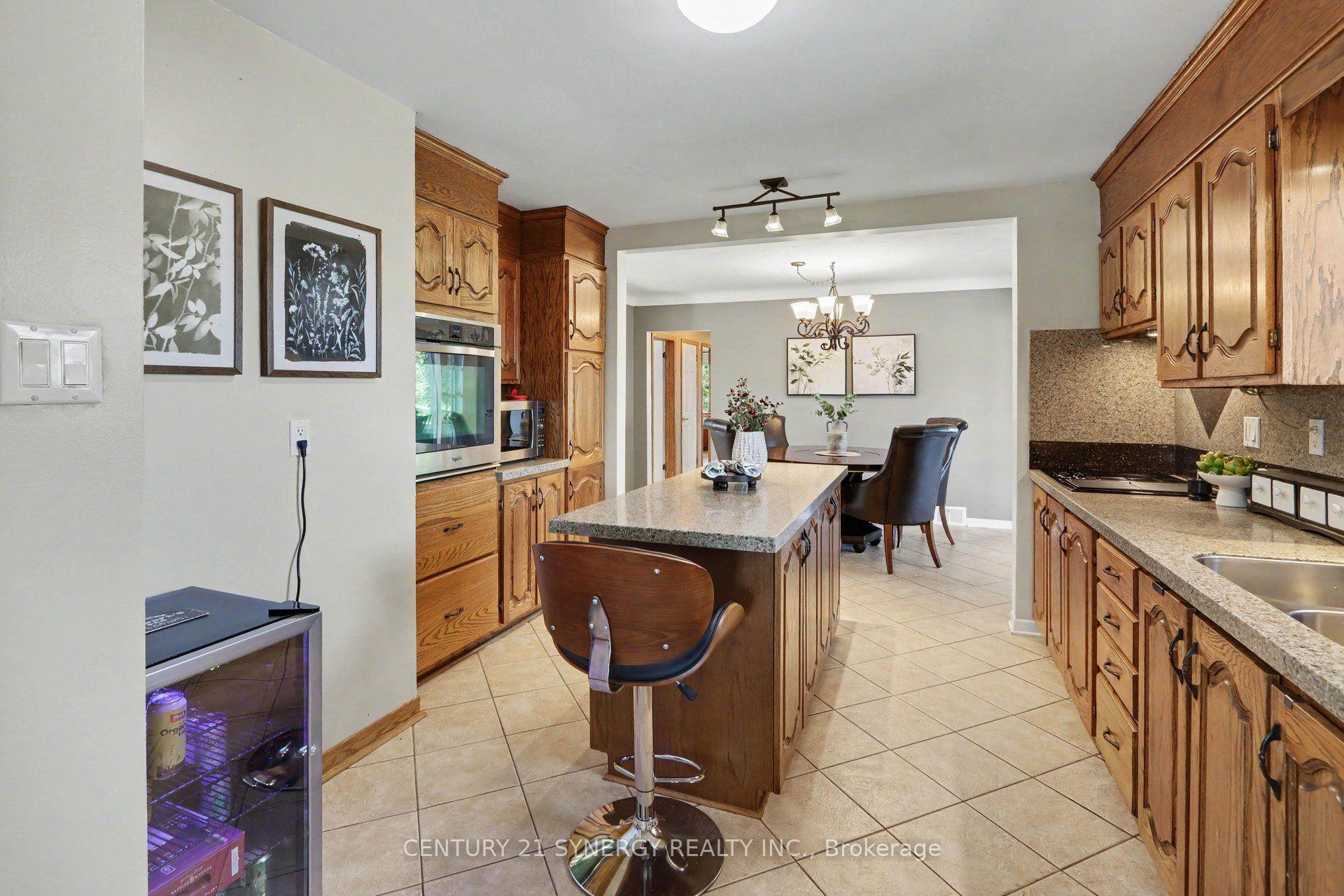 Photo 10 of 2452 Colonial Road, Ottawa, Cumberland West — HOMEH