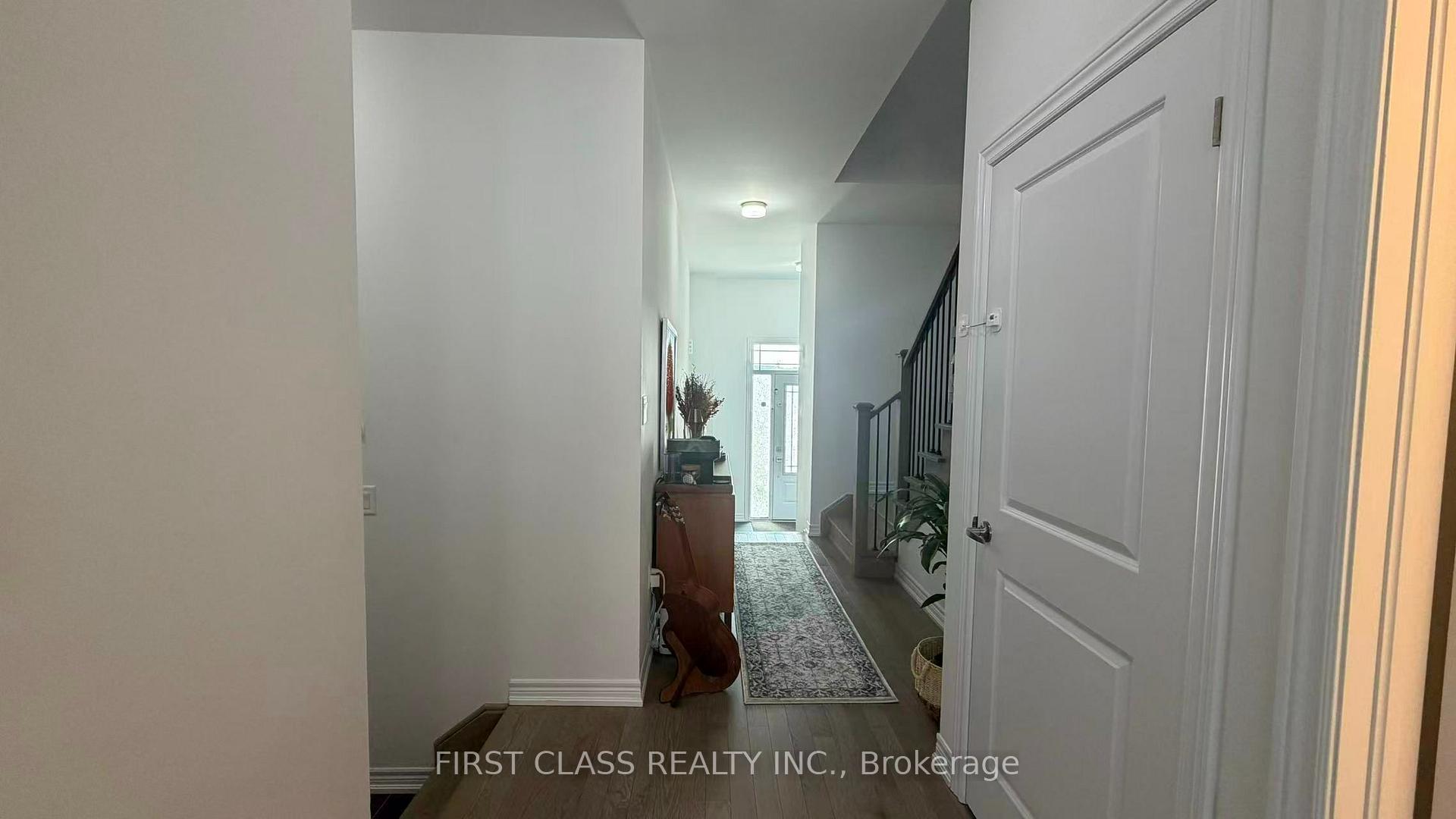 Photo 10 of 9 Milady Crescent, Barrie, Rural Barrie Southeast — HOMEH