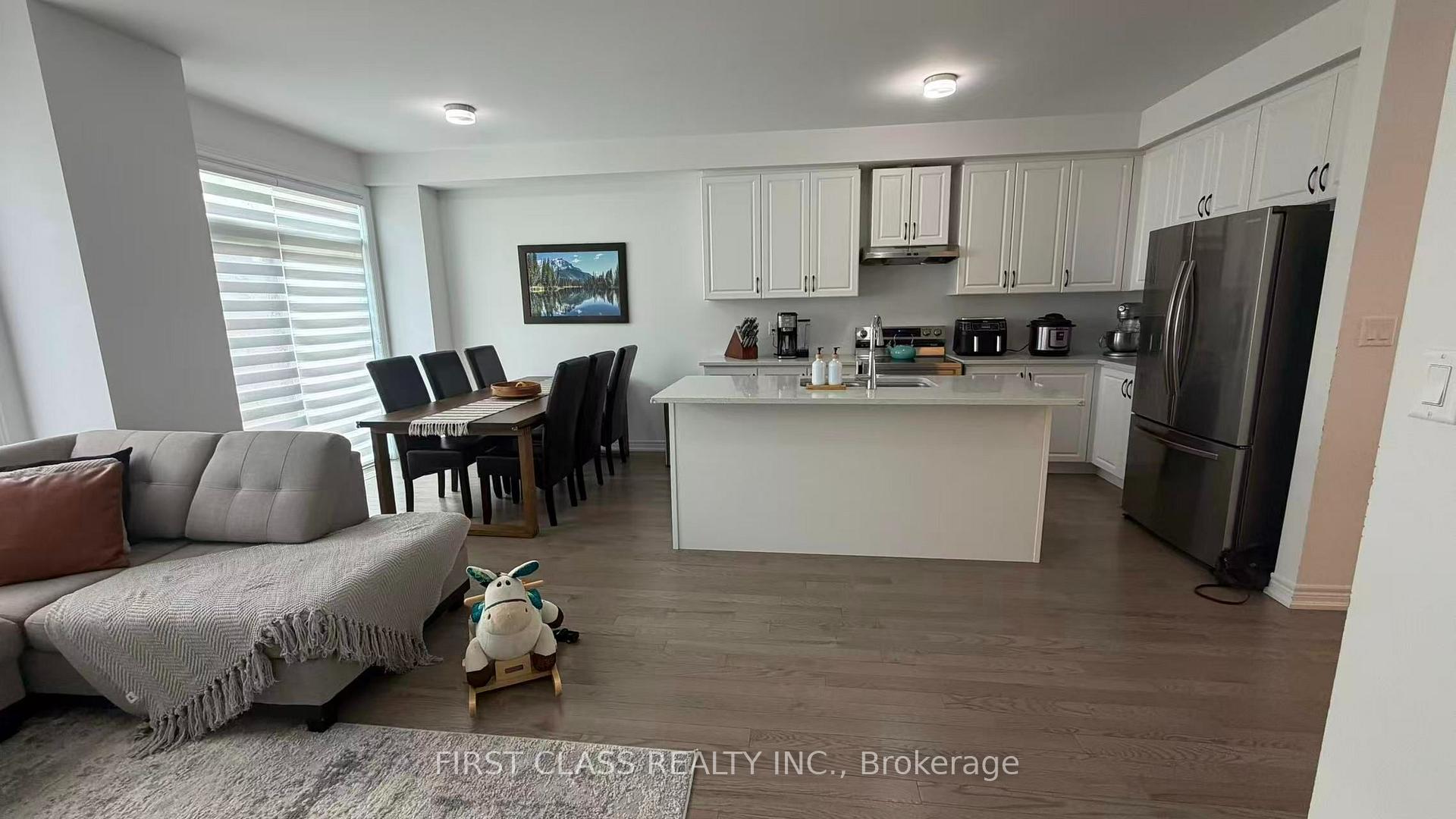 Photo 11 of 9 Milady Crescent, Barrie, Rural Barrie Southeast — HOMEH