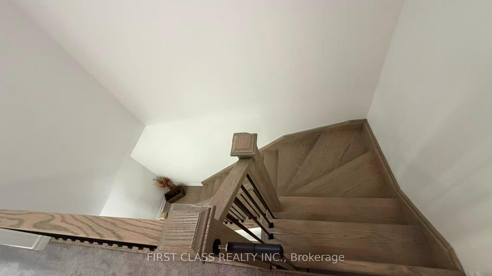 Photo 19 of 9 Milady Crescent, Barrie, Rural Barrie Southeast — HOMEH