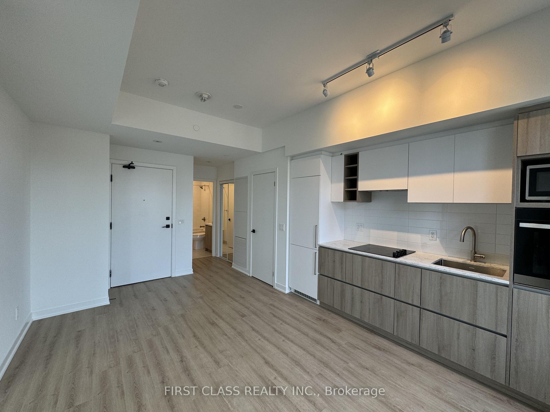 Photo 4 of 319 Jarvis Street, Toronto, Niagara — HOMEH