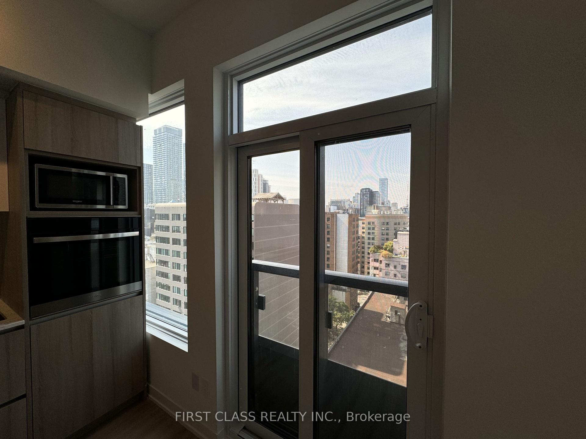 Photo 5 of 319 Jarvis Street, Toronto, Niagara — HOMEH