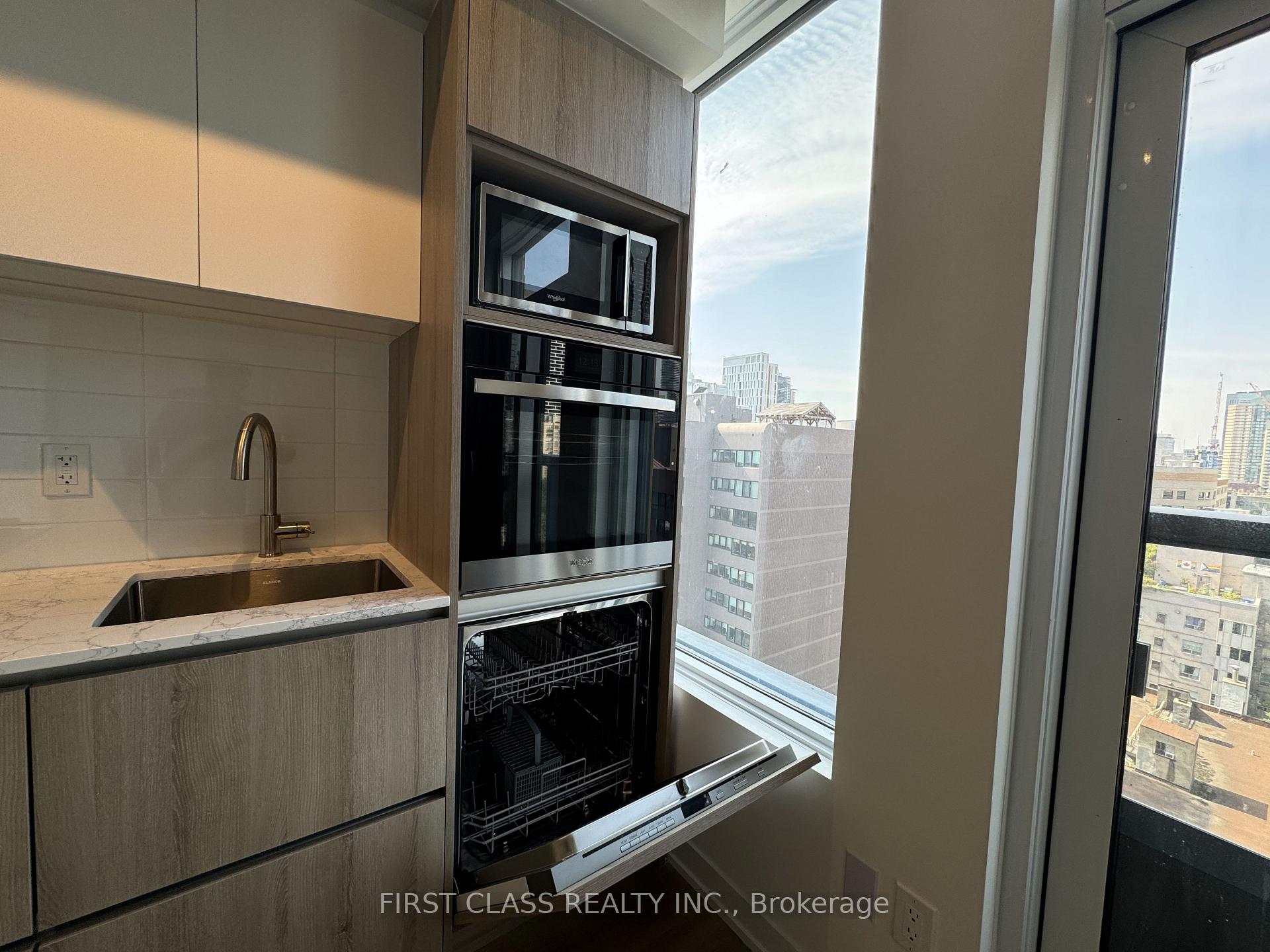 Photo 6 of 319 Jarvis Street, Toronto, Niagara — HOMEH
