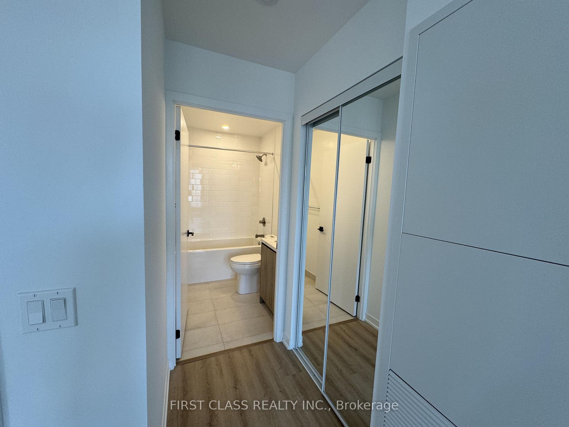 Photo 9 of 319 Jarvis Street, Toronto, Niagara — HOMEH