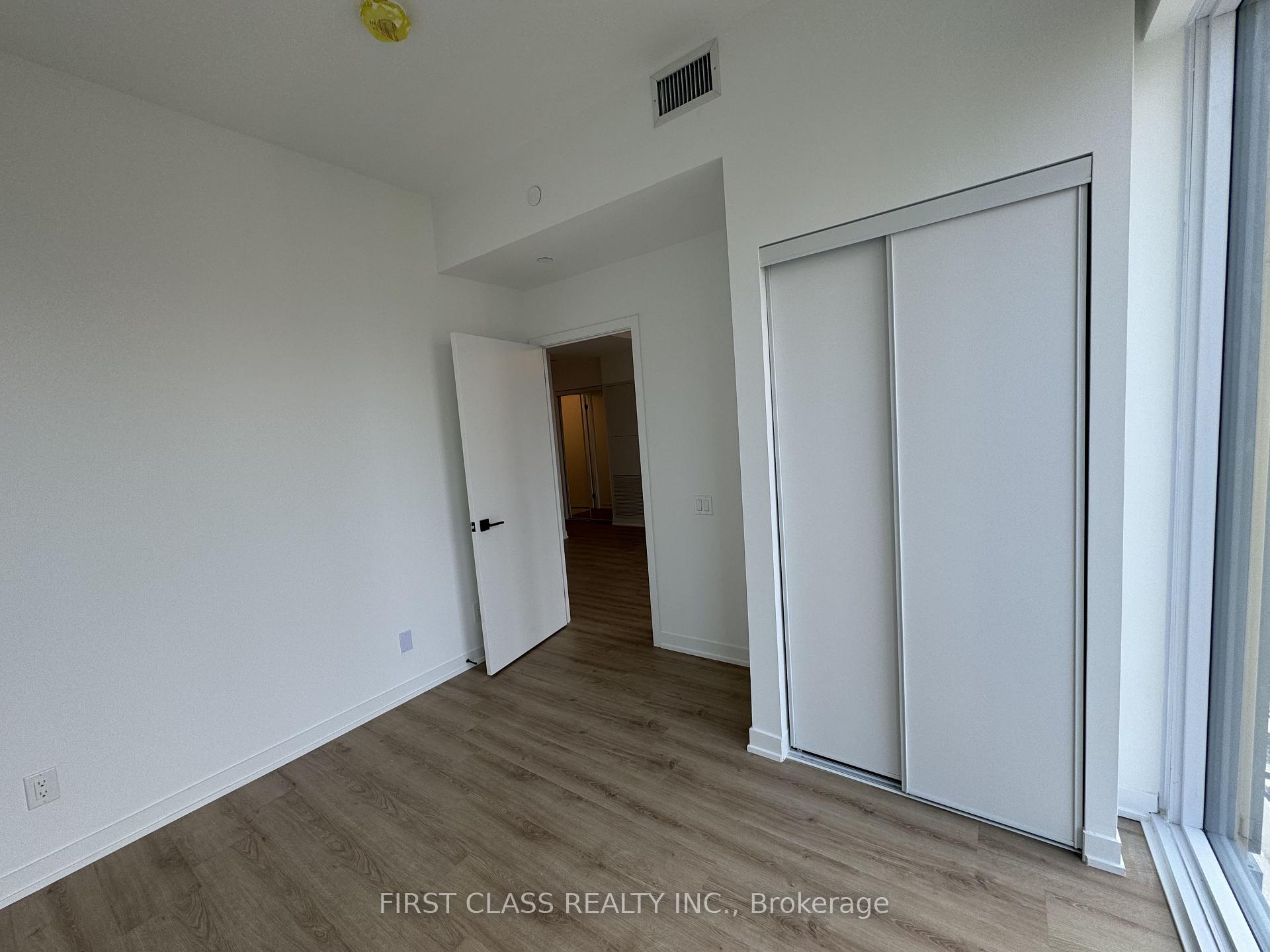 Photo 11 of 319 Jarvis Street, Toronto, Niagara — HOMEH