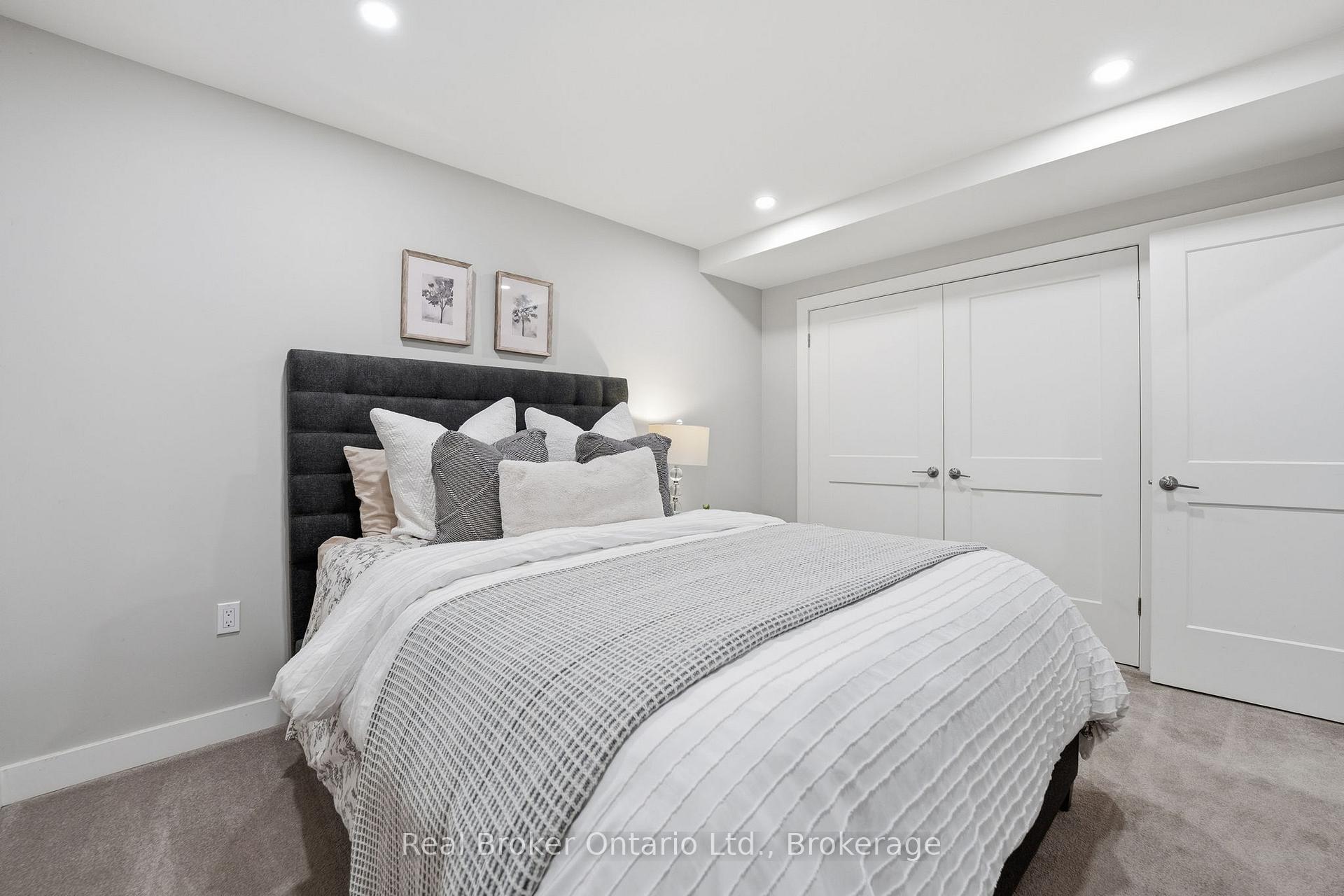 Photo 43 of 2541 Kate Common, Oakville, Bronte — HOMEH