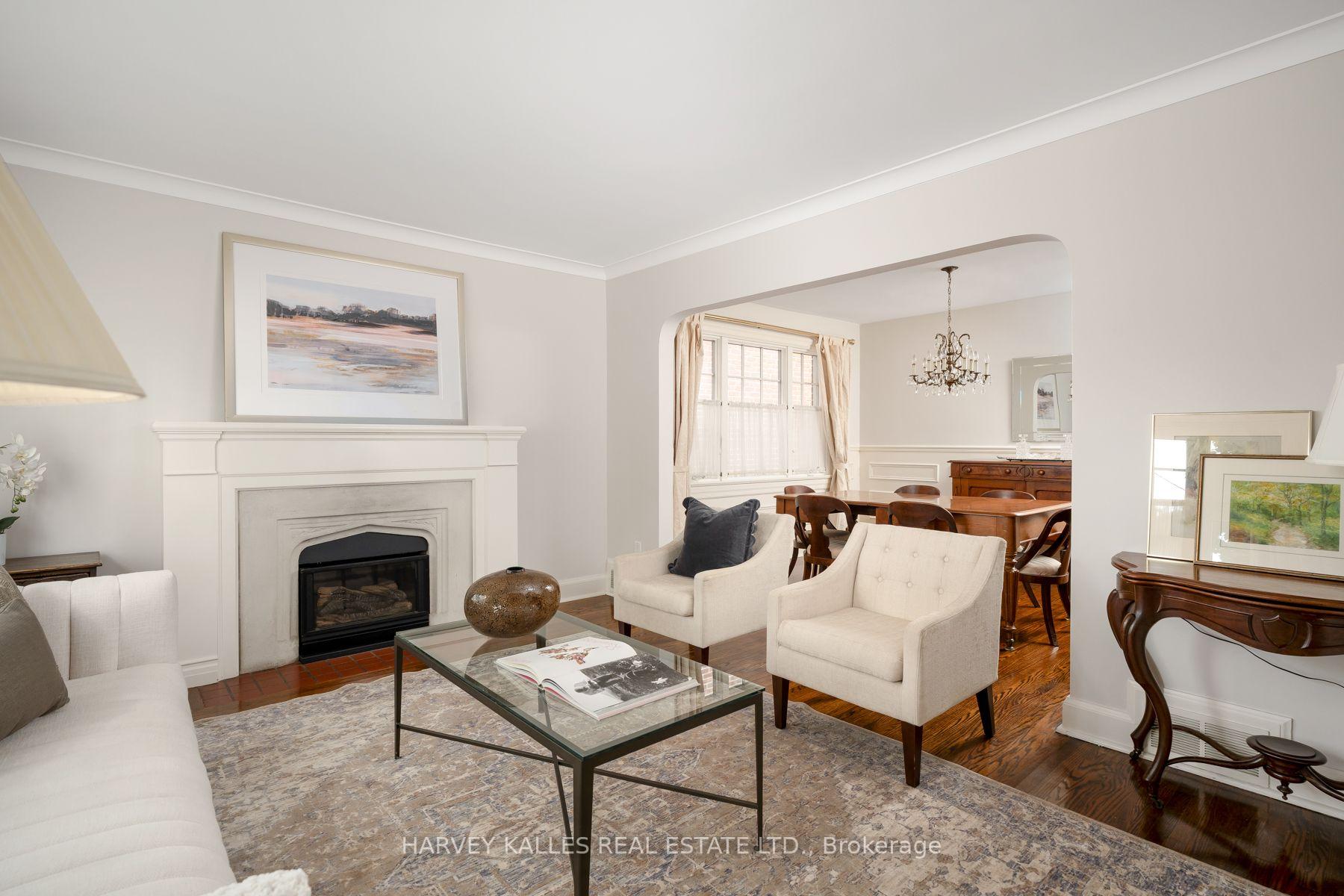 Photo 6 of 4 Athlone Drive, Etobicoke, Stonegate-Queensway — HOMEH