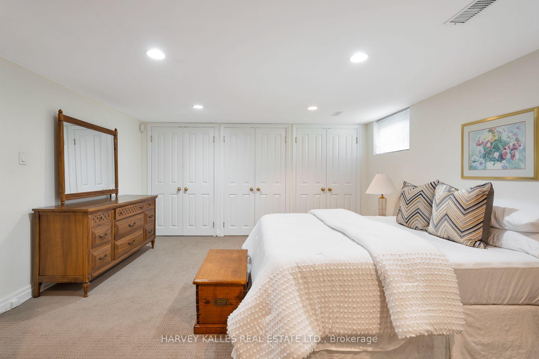 Photo 20 of 4 Athlone Drive, Etobicoke, Stonegate-Queensway — HOMEH
