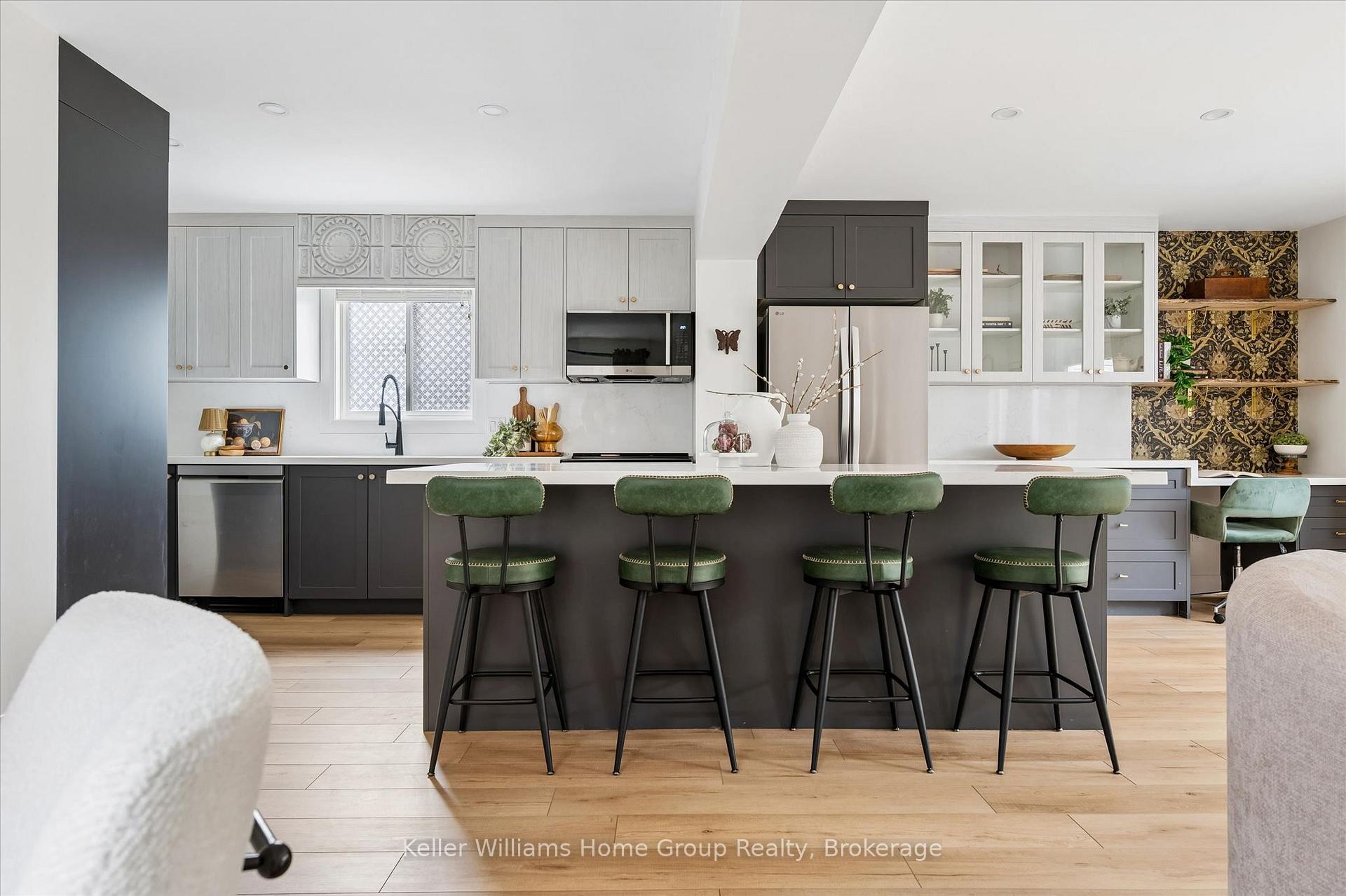 Photo 6 of 39 Clythe Creek Drive, Guelph, Grange Road — HOMEH