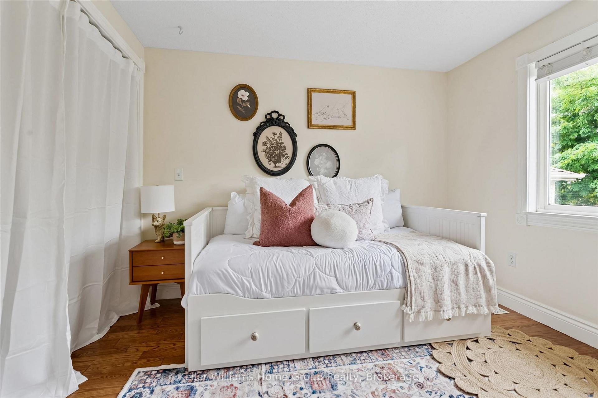 Photo 26 of 39 Clythe Creek Drive, Guelph, Grange Road — HOMEH