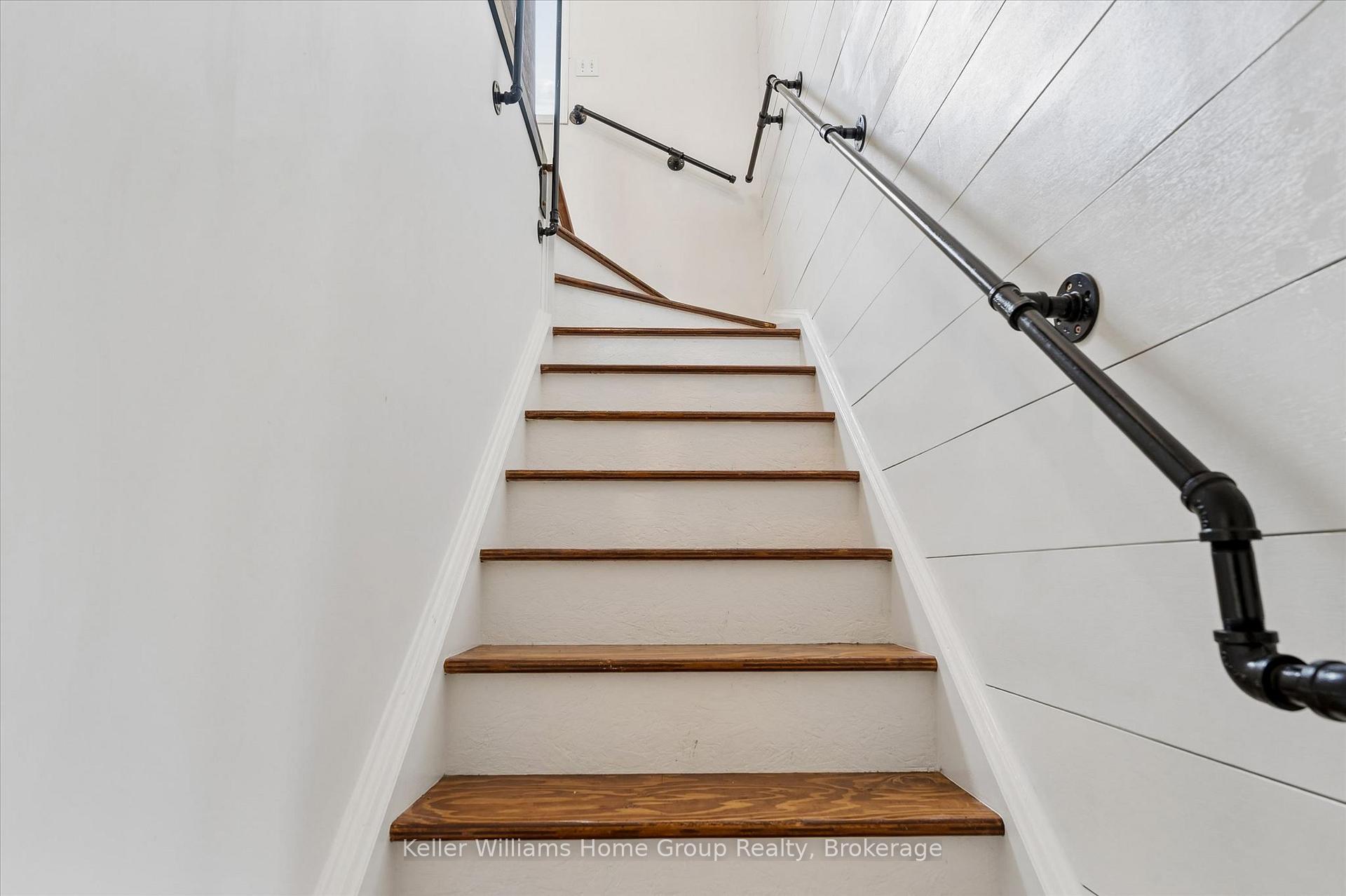 Photo 27 of 39 Clythe Creek Drive, Guelph, Grange Road — HOMEH