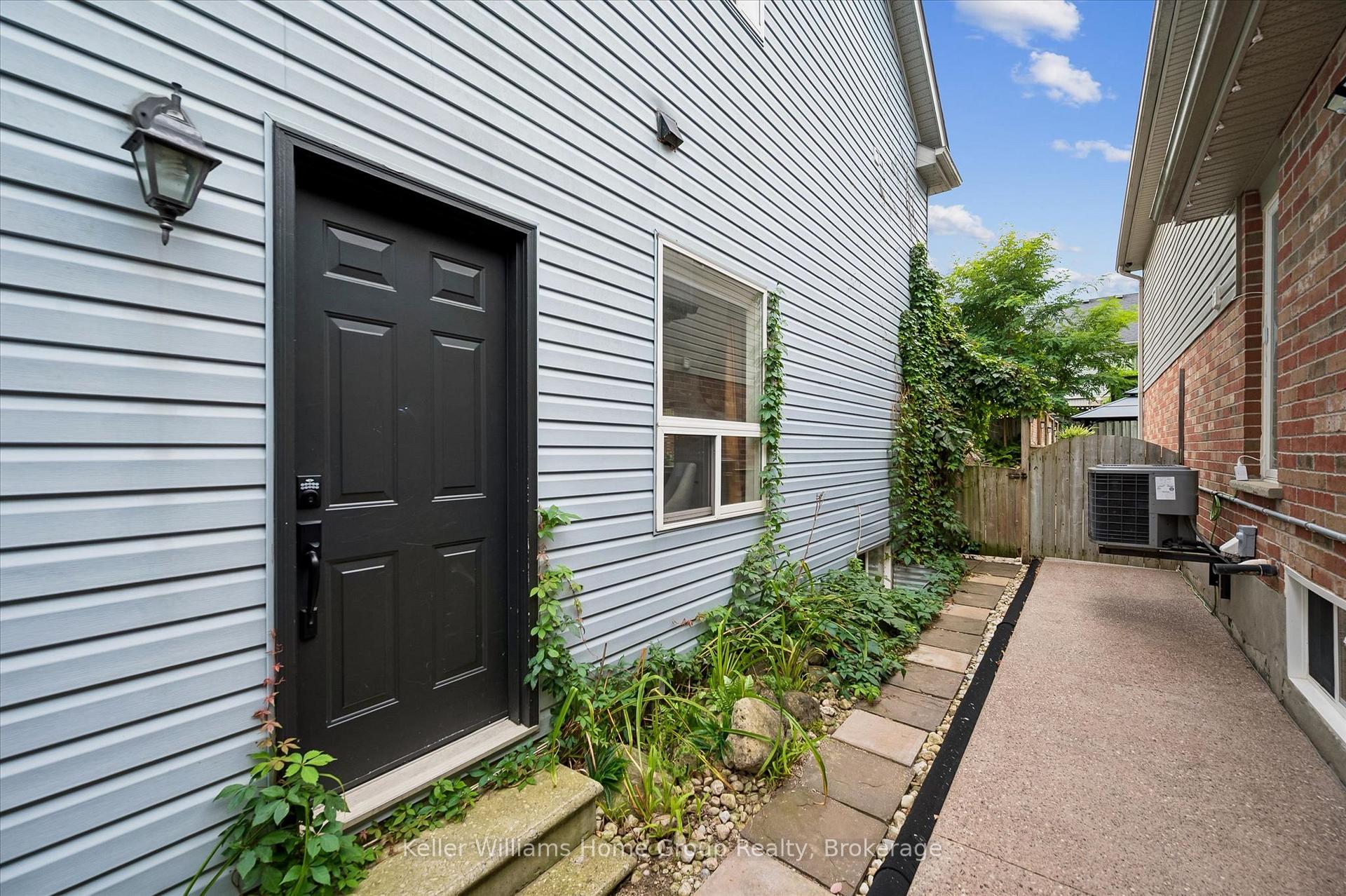 Photo 40 of 39 Clythe Creek Drive, Guelph, Grange Road — HOMEH