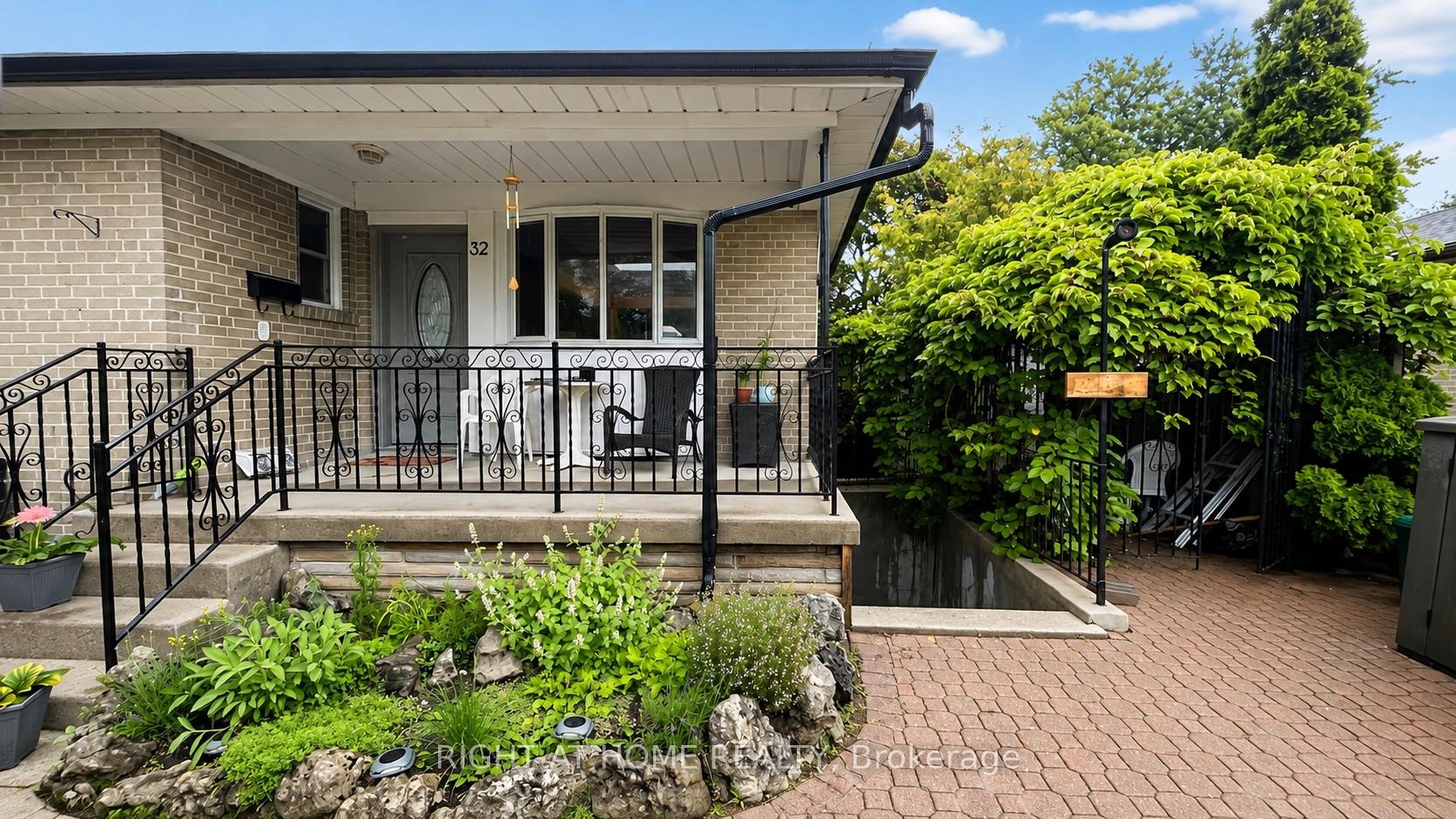 Photo 11 of Unit Basement, 32 Throncroft Crescent, Ajax, South East — HOMEH