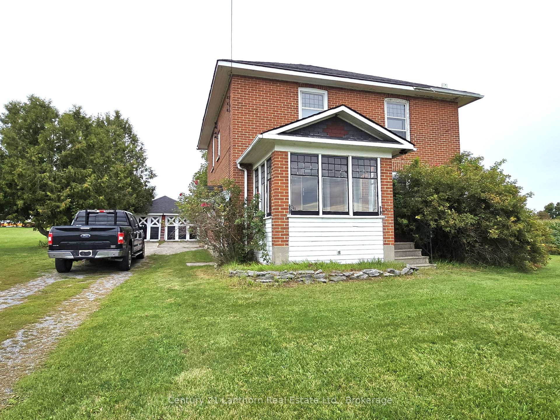 Photo 5 of 1014 Hamilton Road, Quinte West, Sidney Ward — HOMEH