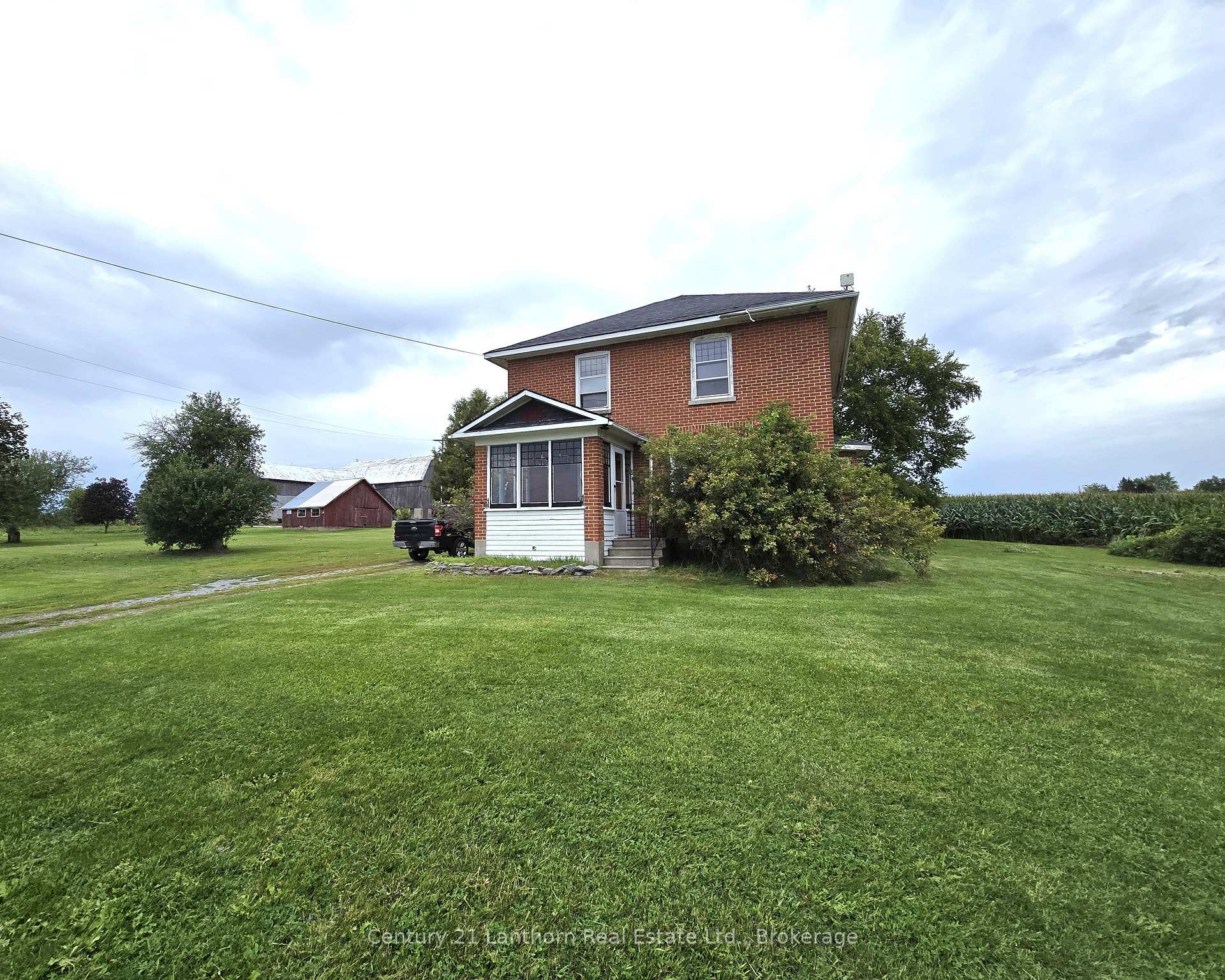 Photo 9 of 1014 Hamilton Road, Quinte West, Sidney Ward — HOMEH