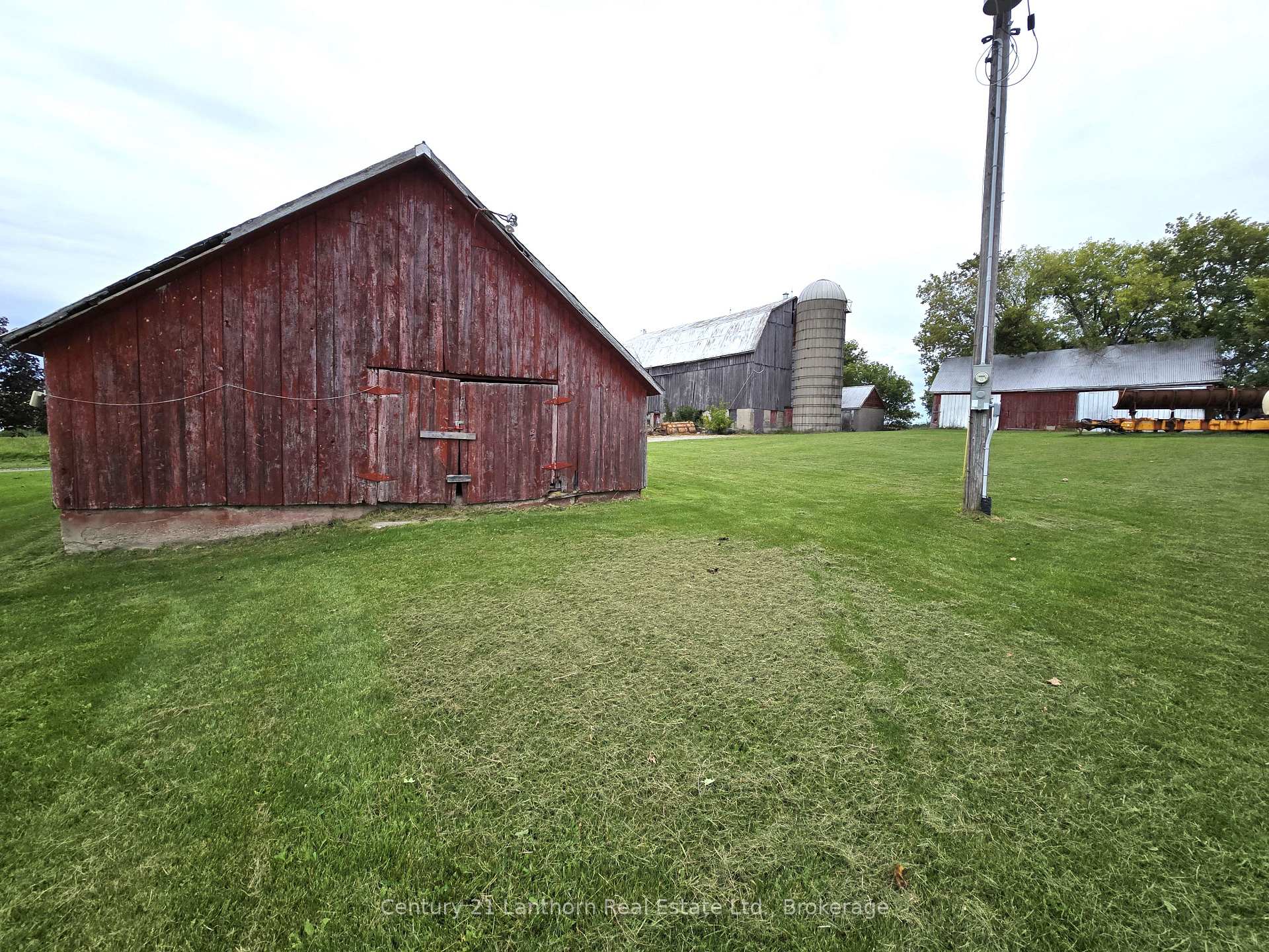 Photo 34 of 1014 Hamilton Road, Quinte West, Sidney Ward — HOMEH