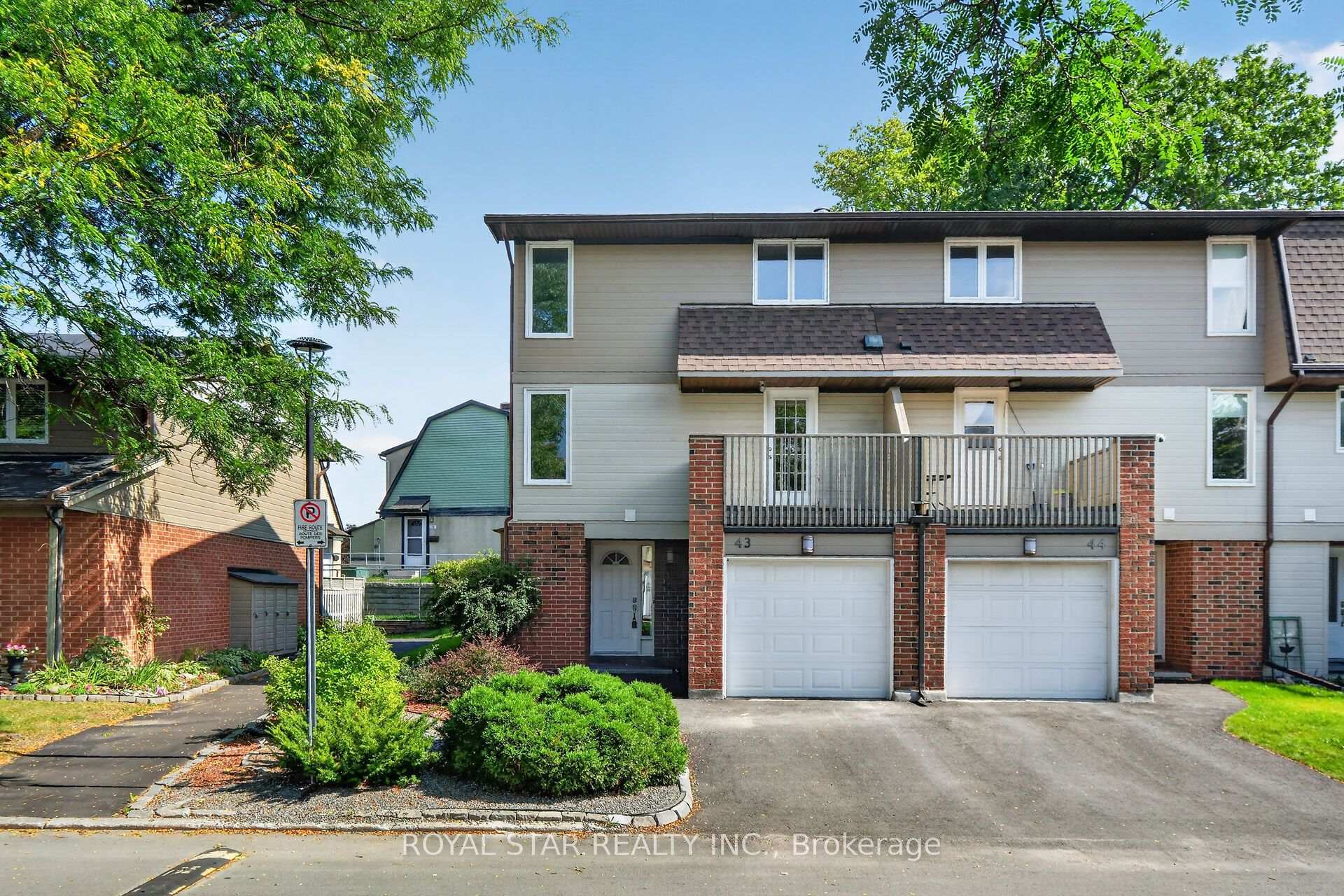 Photo 2 of Unit 207, 3205 Uplands Drive, Ottawa, Hunt Club Woods — HOMEH