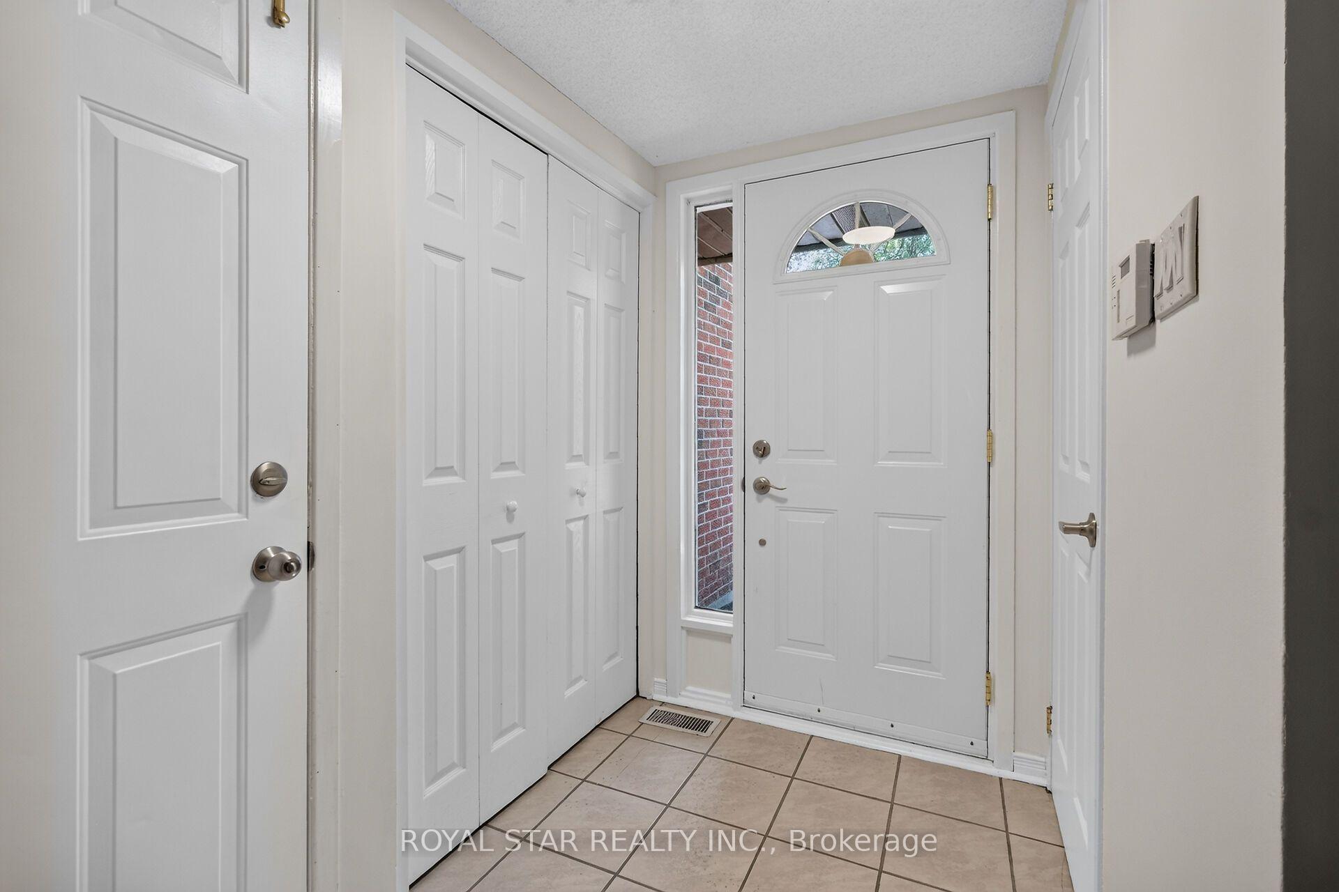 Photo 7 of Unit 207, 3205 Uplands Drive, Ottawa, Hunt Club Woods — HOMEH