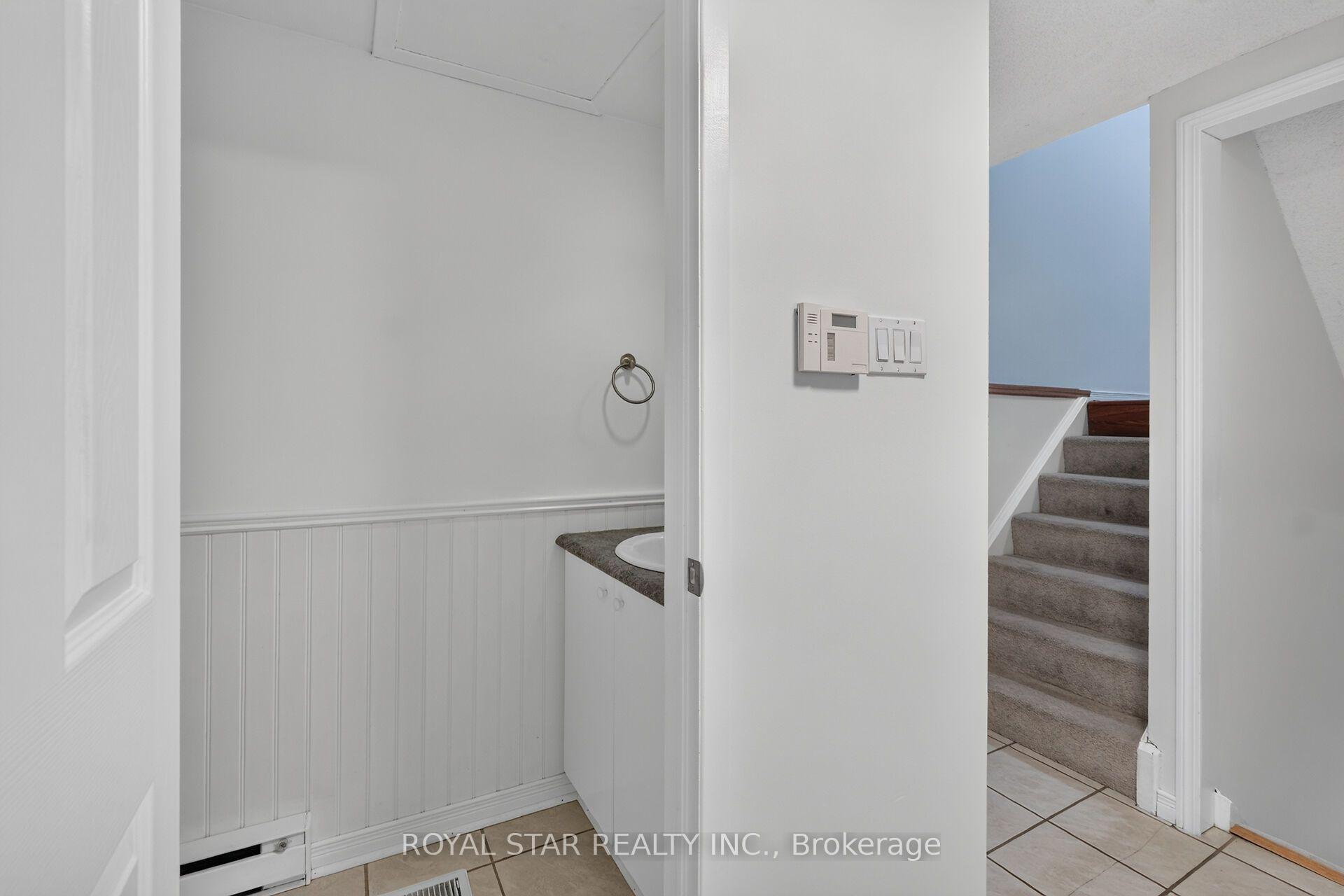 Photo 8 of Unit 207, 3205 Uplands Drive, Ottawa, Hunt Club Woods — HOMEH